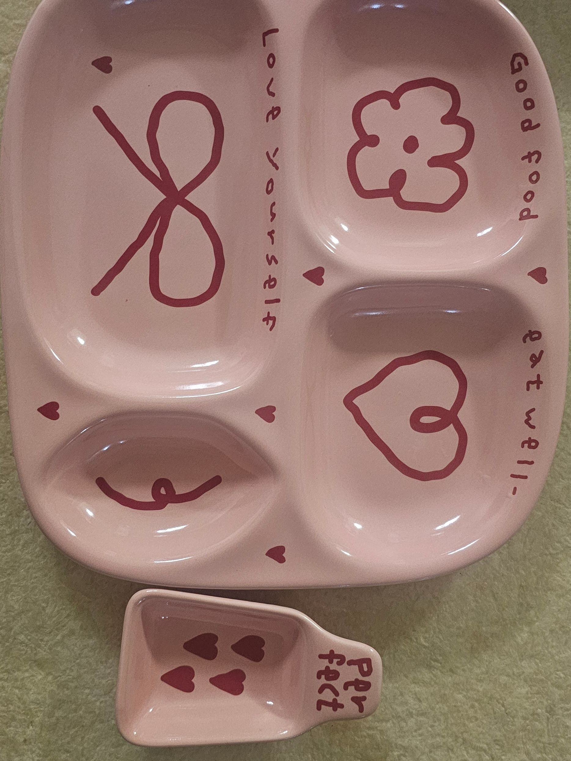Pink Edition Ceramic Solo Meal Tray Set user photo
