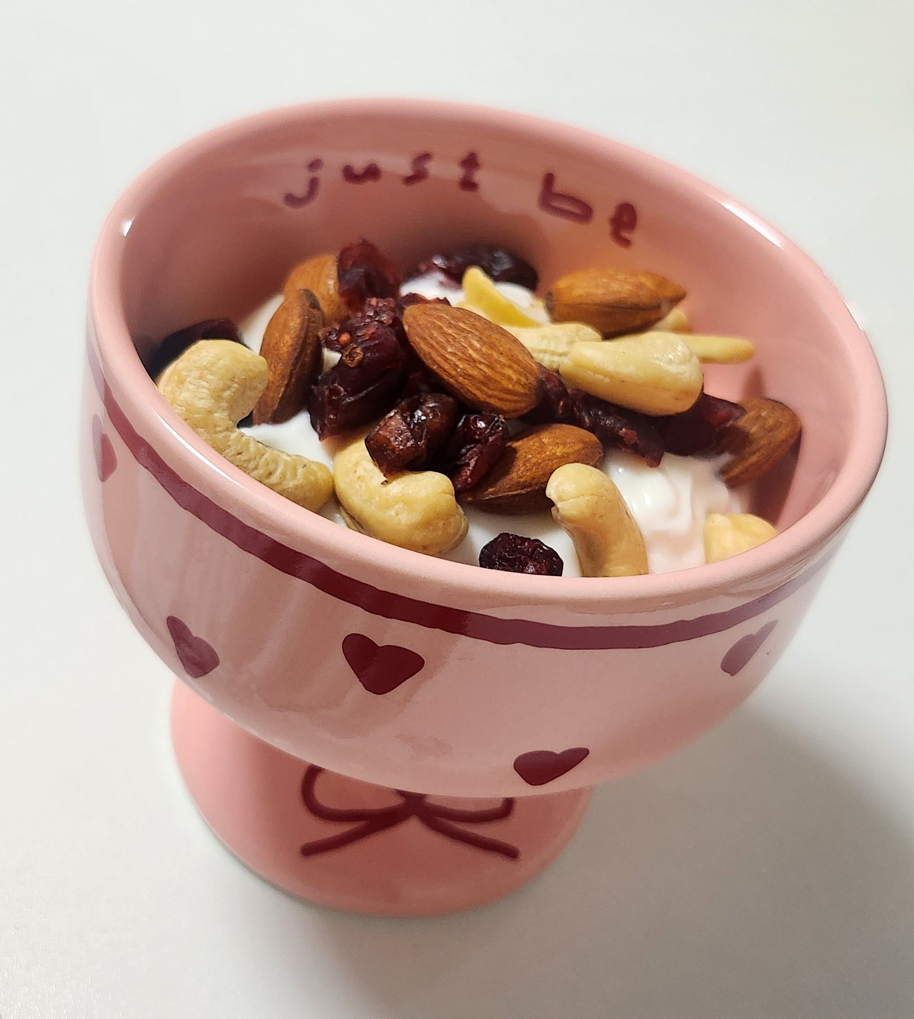 Pink Edition Ceramic “Just Be” Dessert Bowl Gift Set user photo