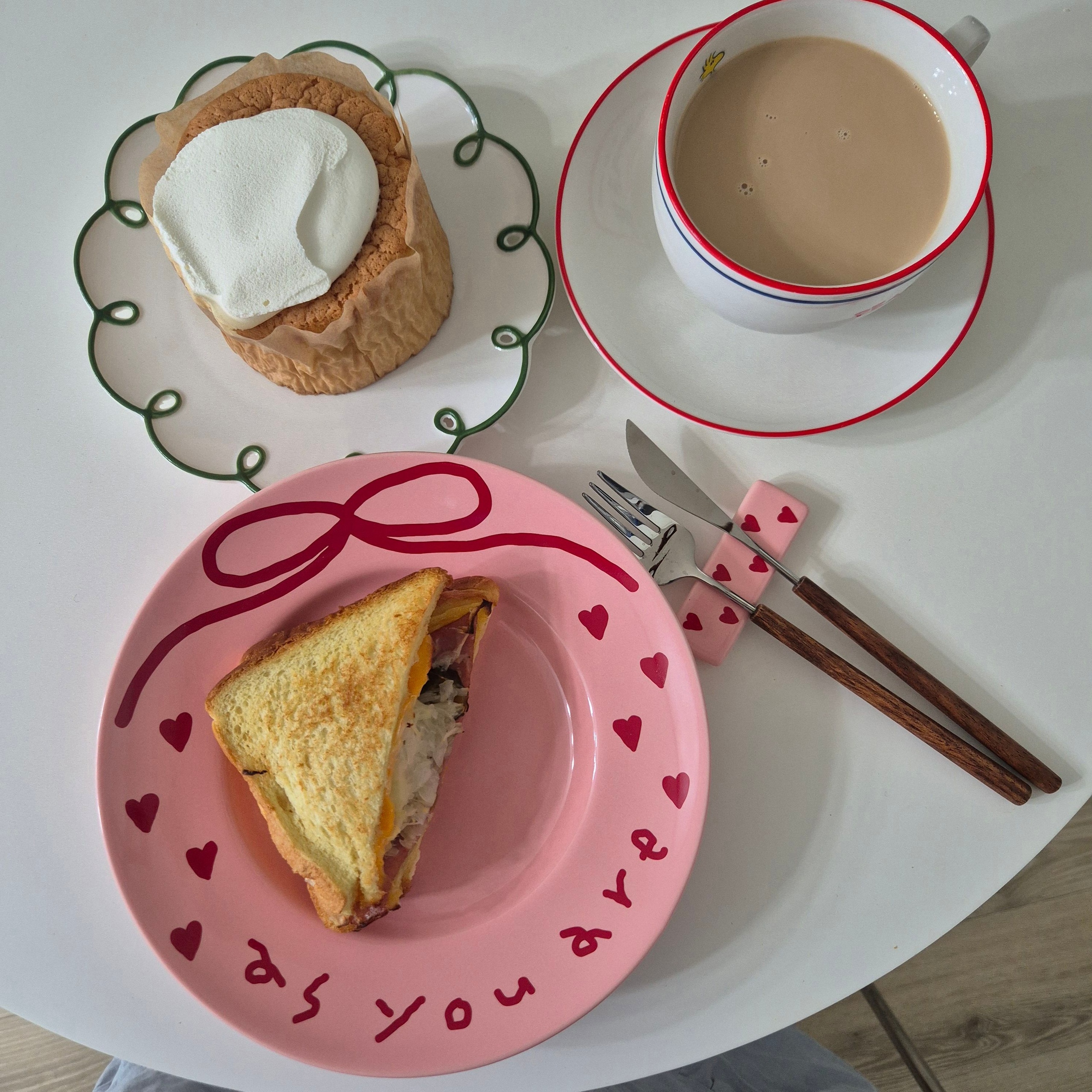 Pink Edition Ceramic Heart Salad Plate with Dressing Cup user photo