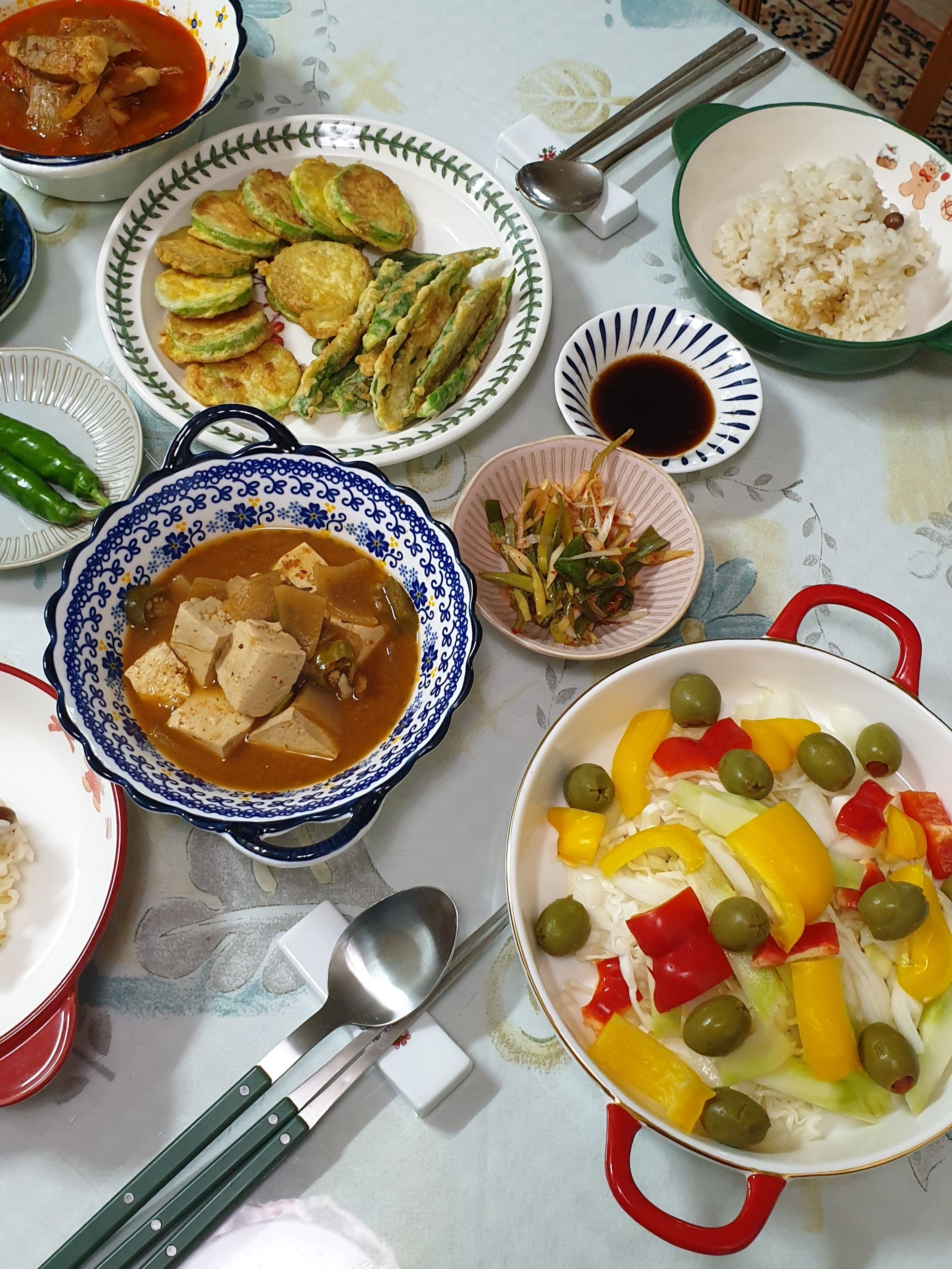 Everyday Collection Japanese Mini Dip & Condiment Bowls (Set of 4) user photo