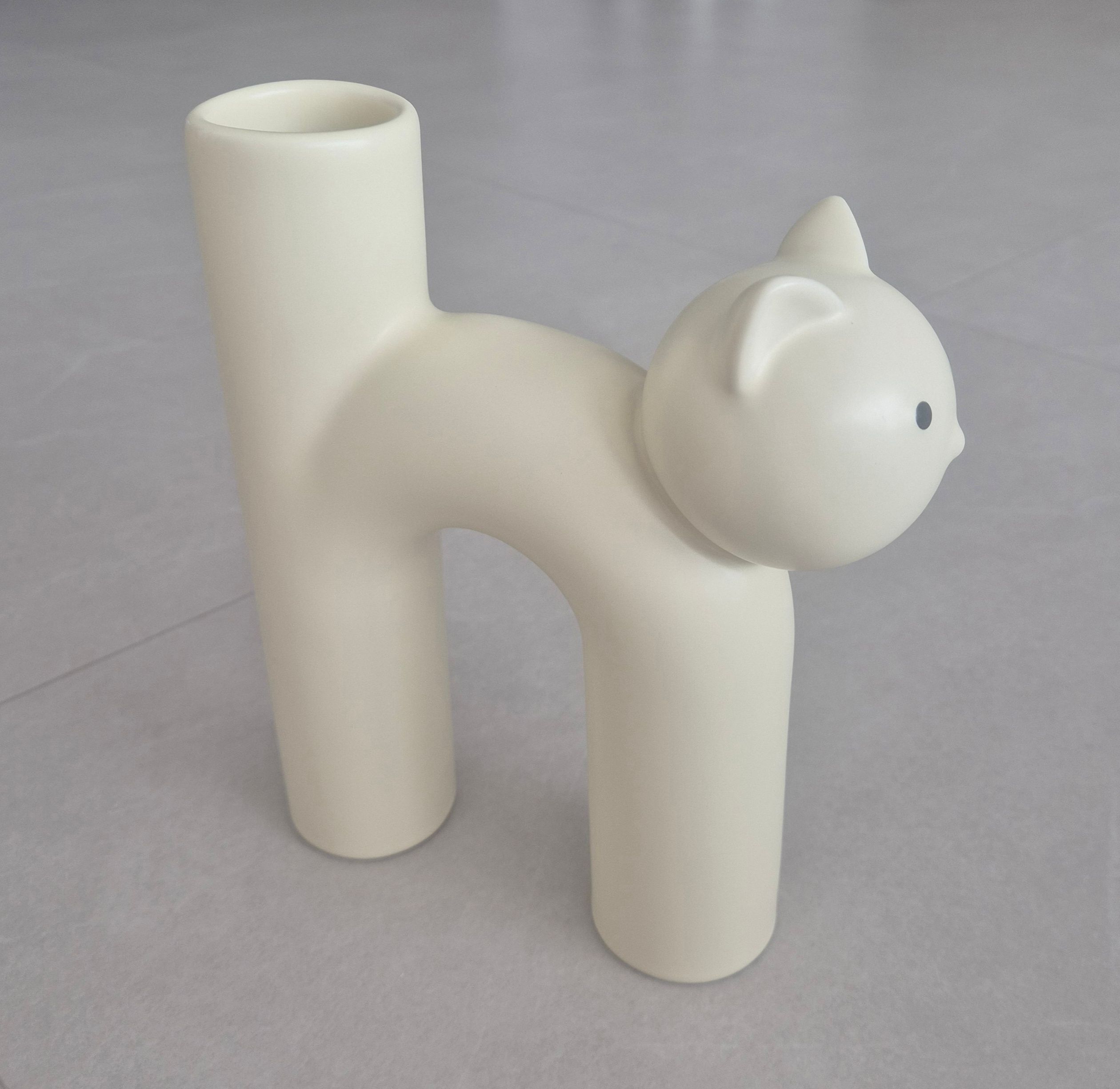 Cat Ikebana Ceramic Vase user photo