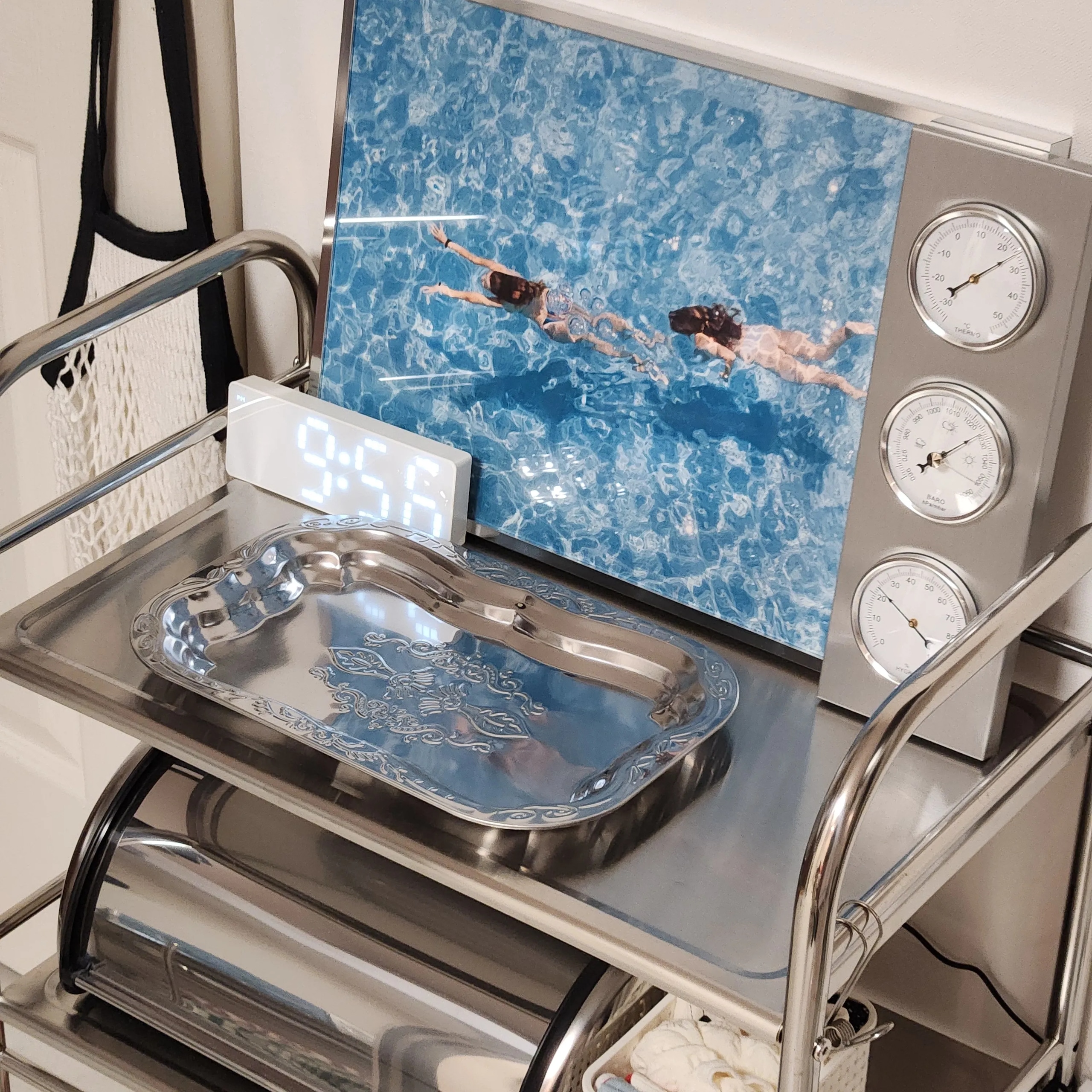 Roll-Up Stainless Steel Bread Box user photo