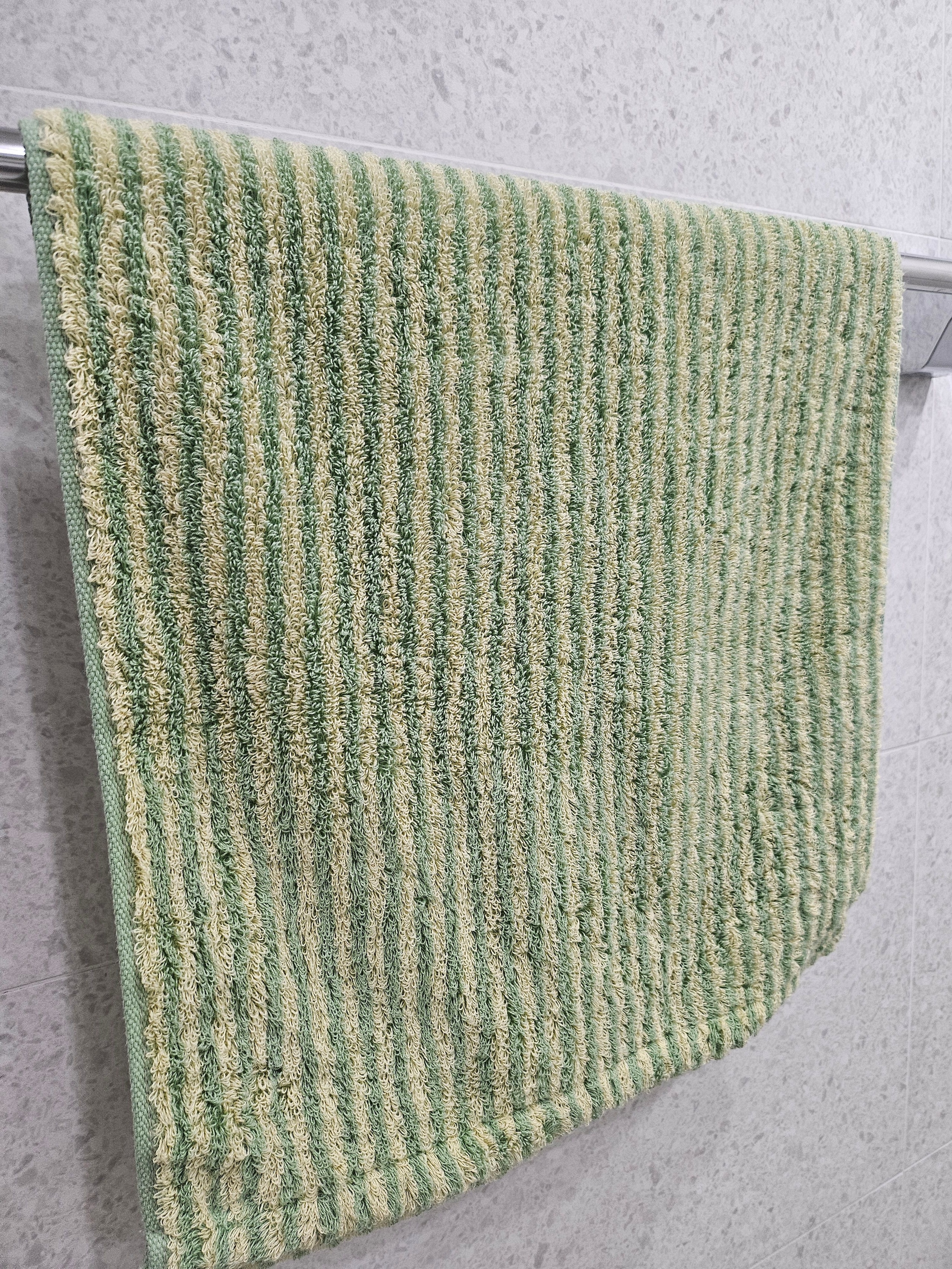 Soft Taffy Stripe Hotel Towel (10-Pack) user photo