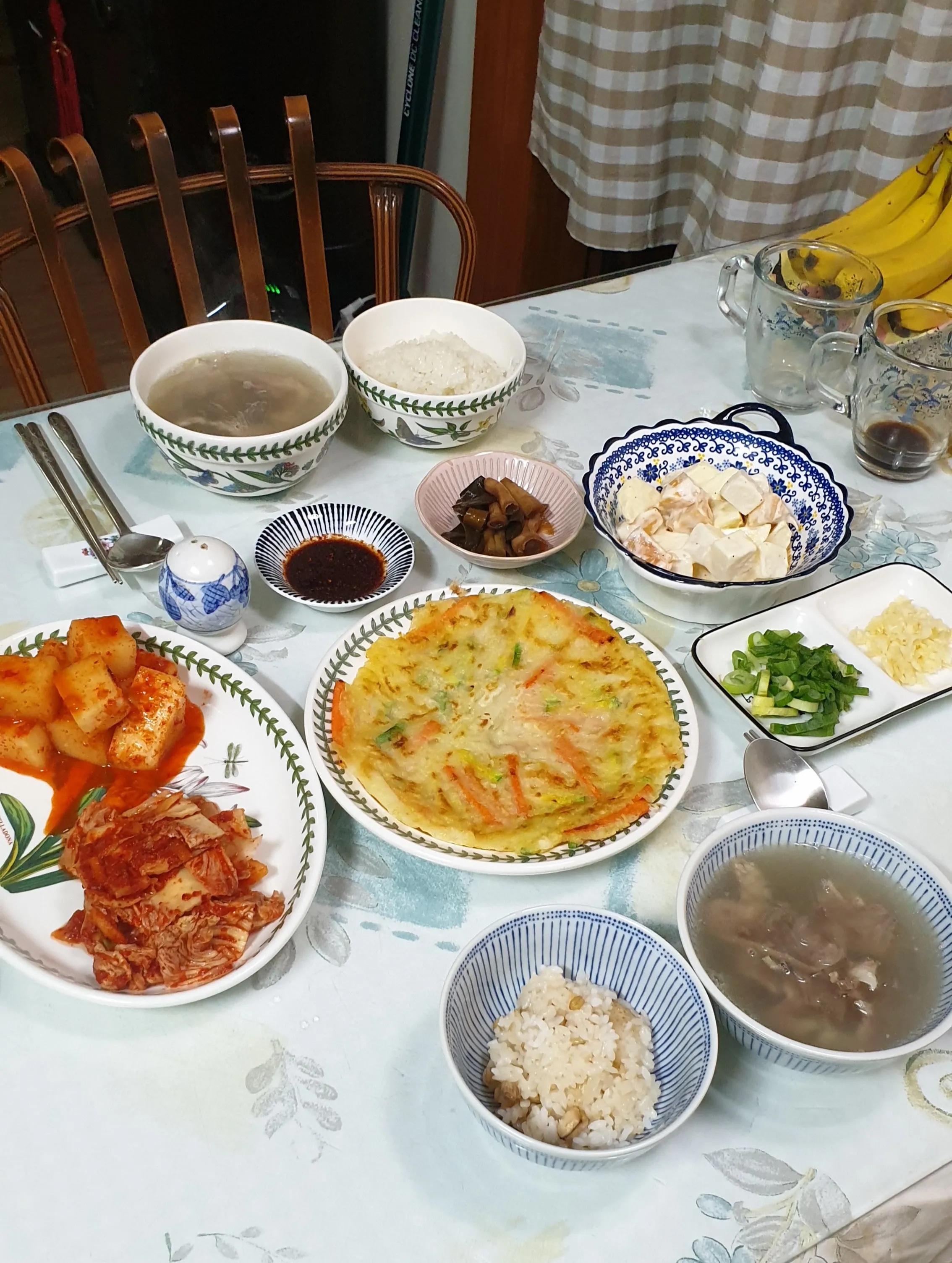 Everyday Collection Japanese Mini Dip & Condiment Bowls (Set of 4) user photo