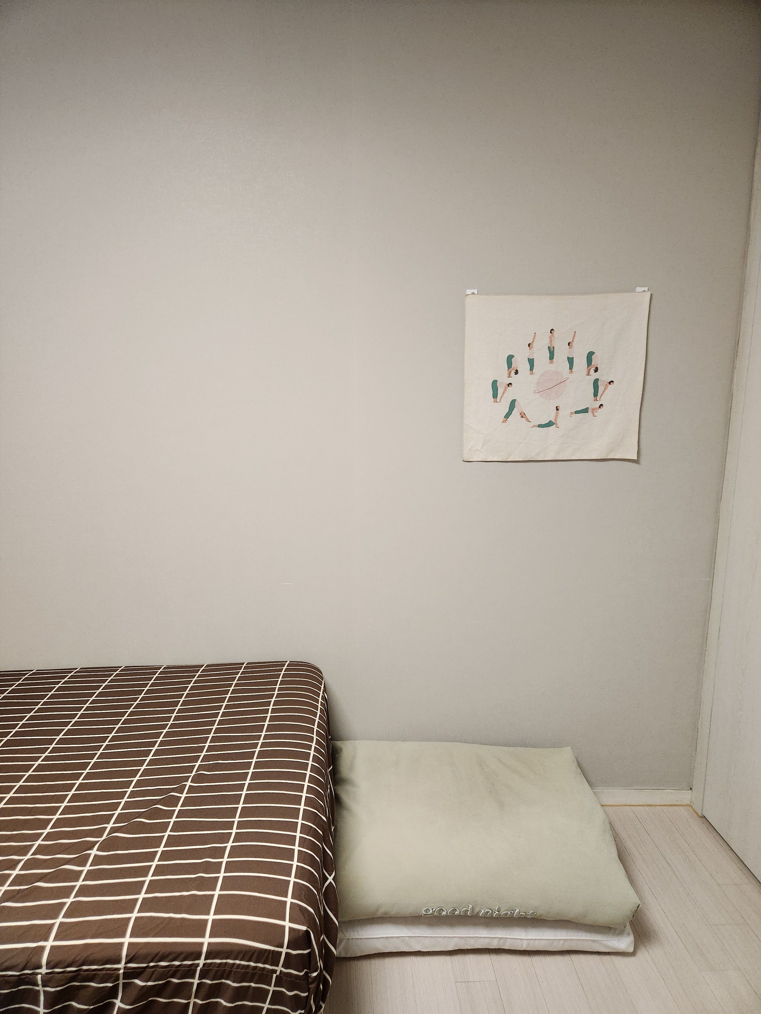 Little Mansion Check Allergy-Care Mattress Fitted Sheet user photo