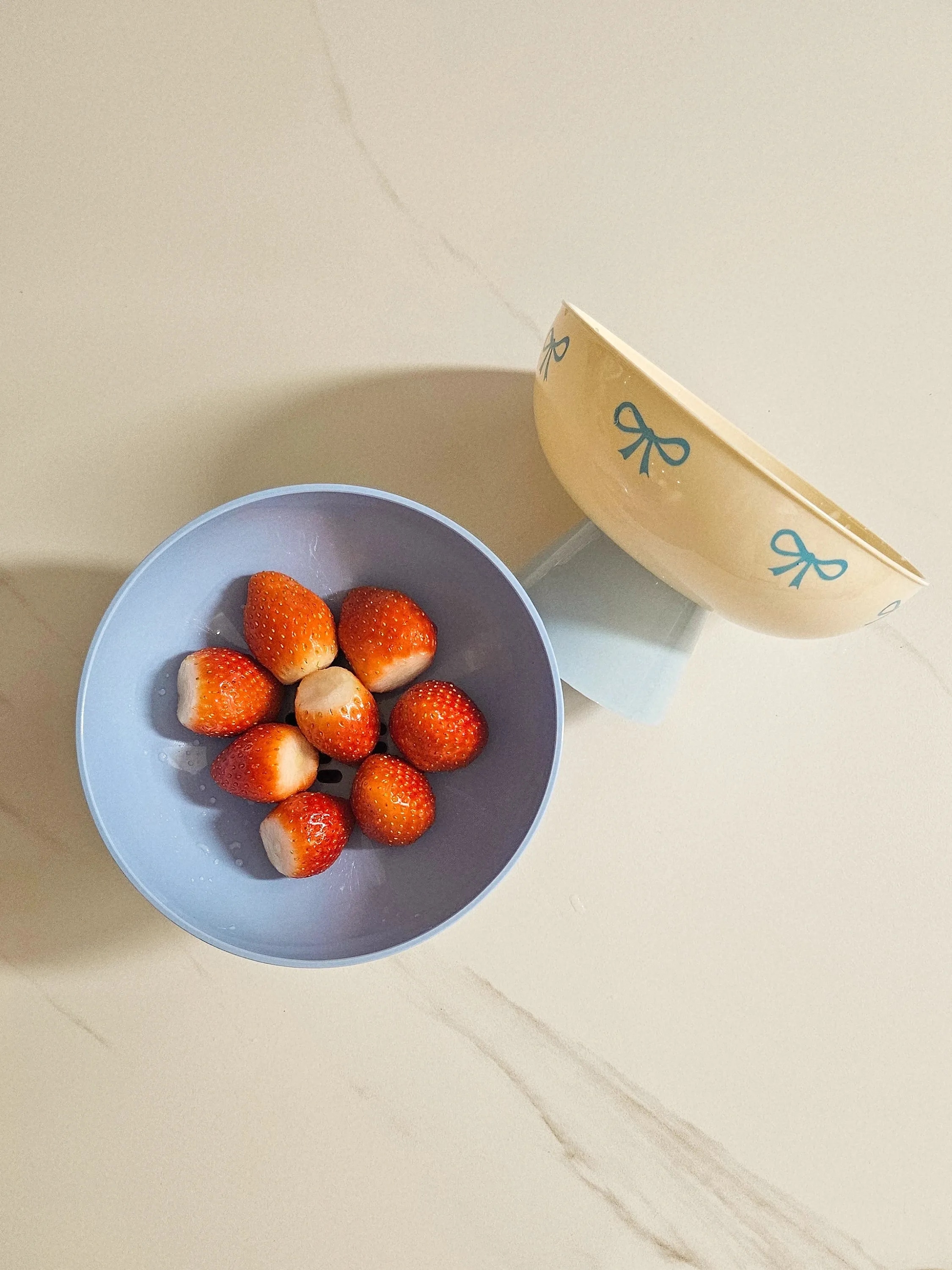 Bow Pedestal Fruit Bowl with Drain user photo