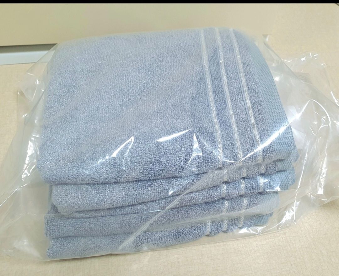 Bamboo Stripe Antibacterial Hotel Towel (10-Pack) user photo