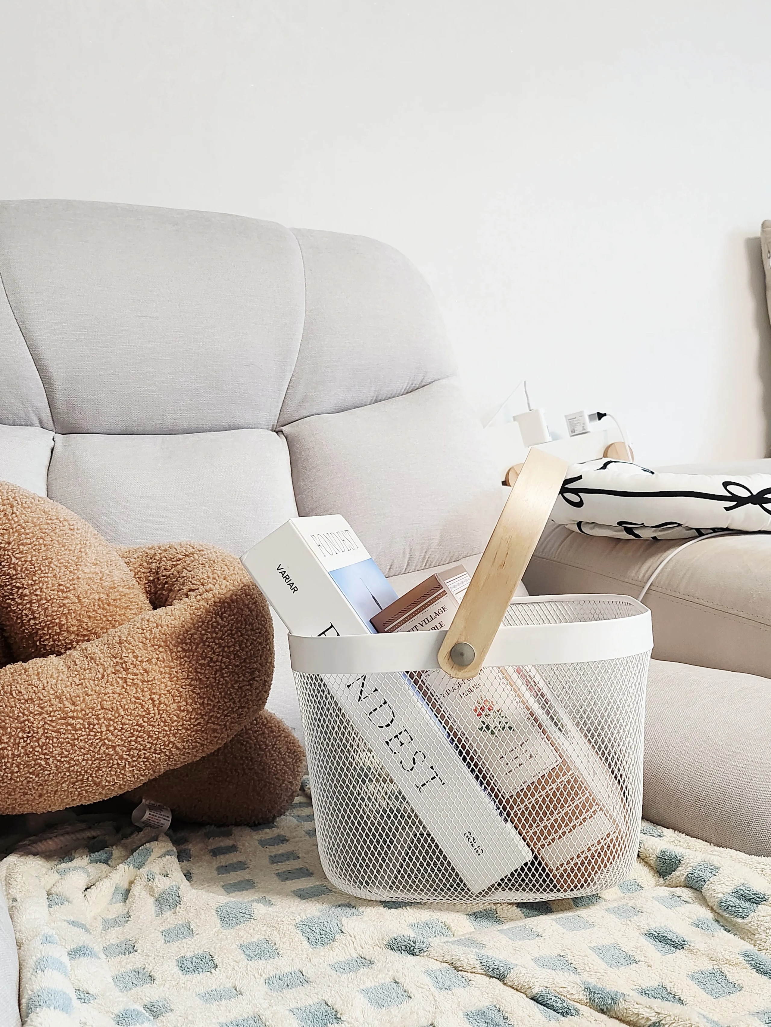 Oz Double-Sided Microfiber Blanket user photo