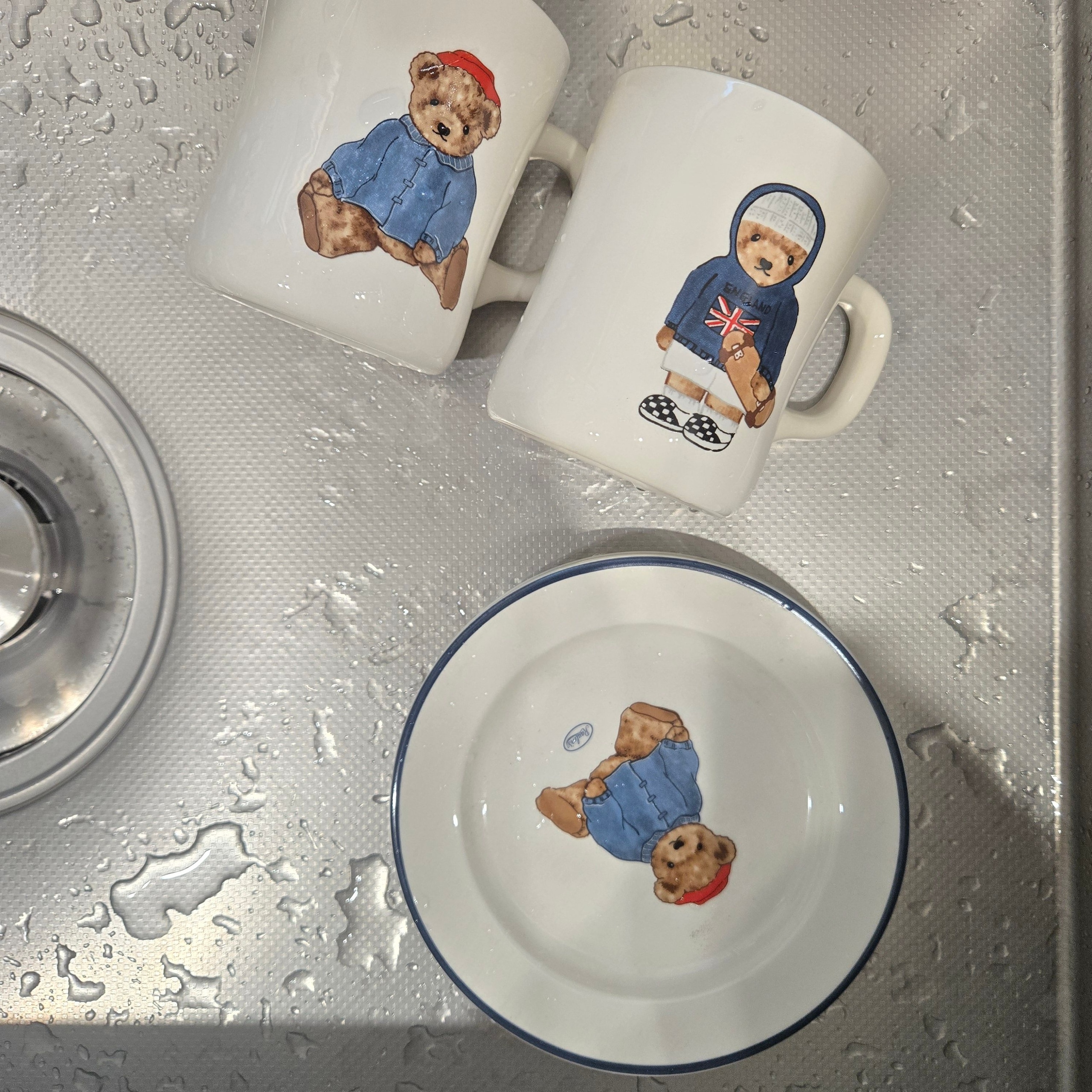 London Teddy Bear Dinnerware Set user photo