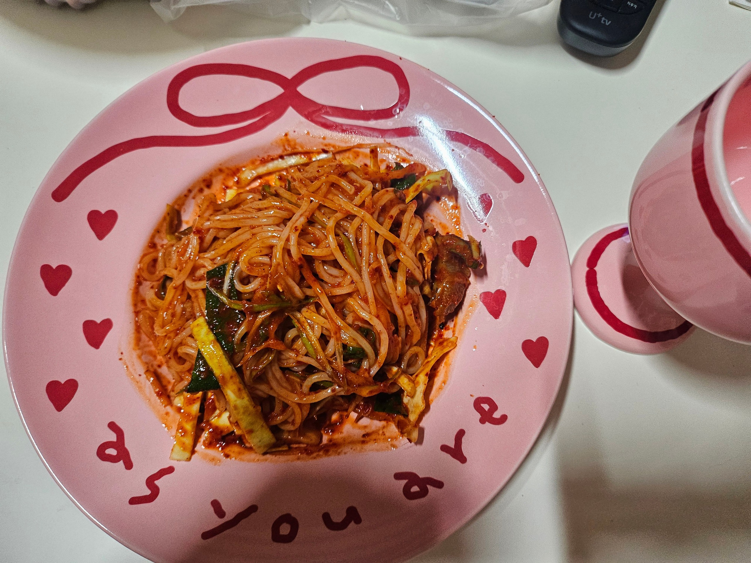 Pink Edition Ceramic Heart Salad Plate with Dressing Cup user photo
