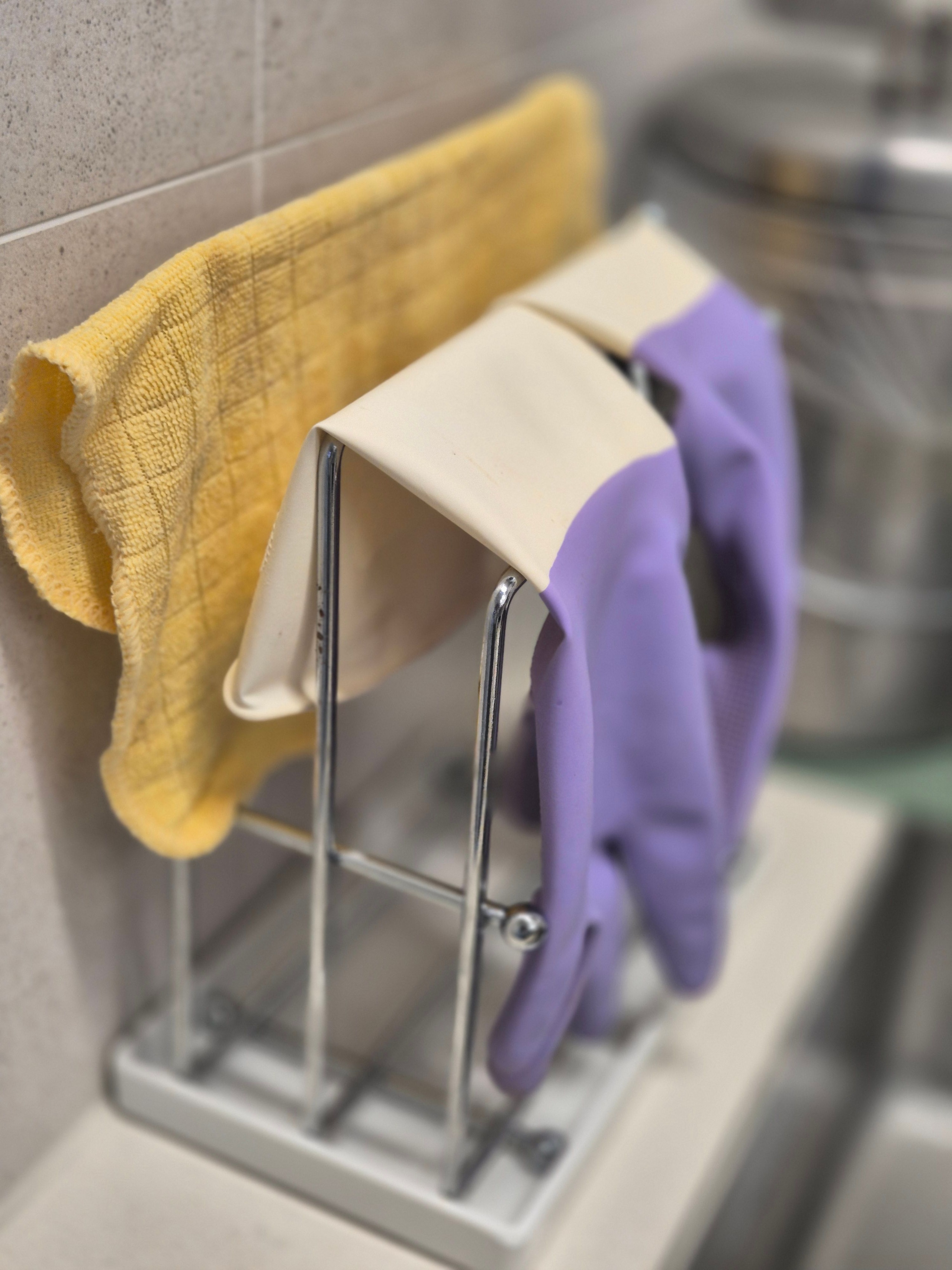 Oatley 3-Tier Modern Stand Dishcloth Rack user photo
