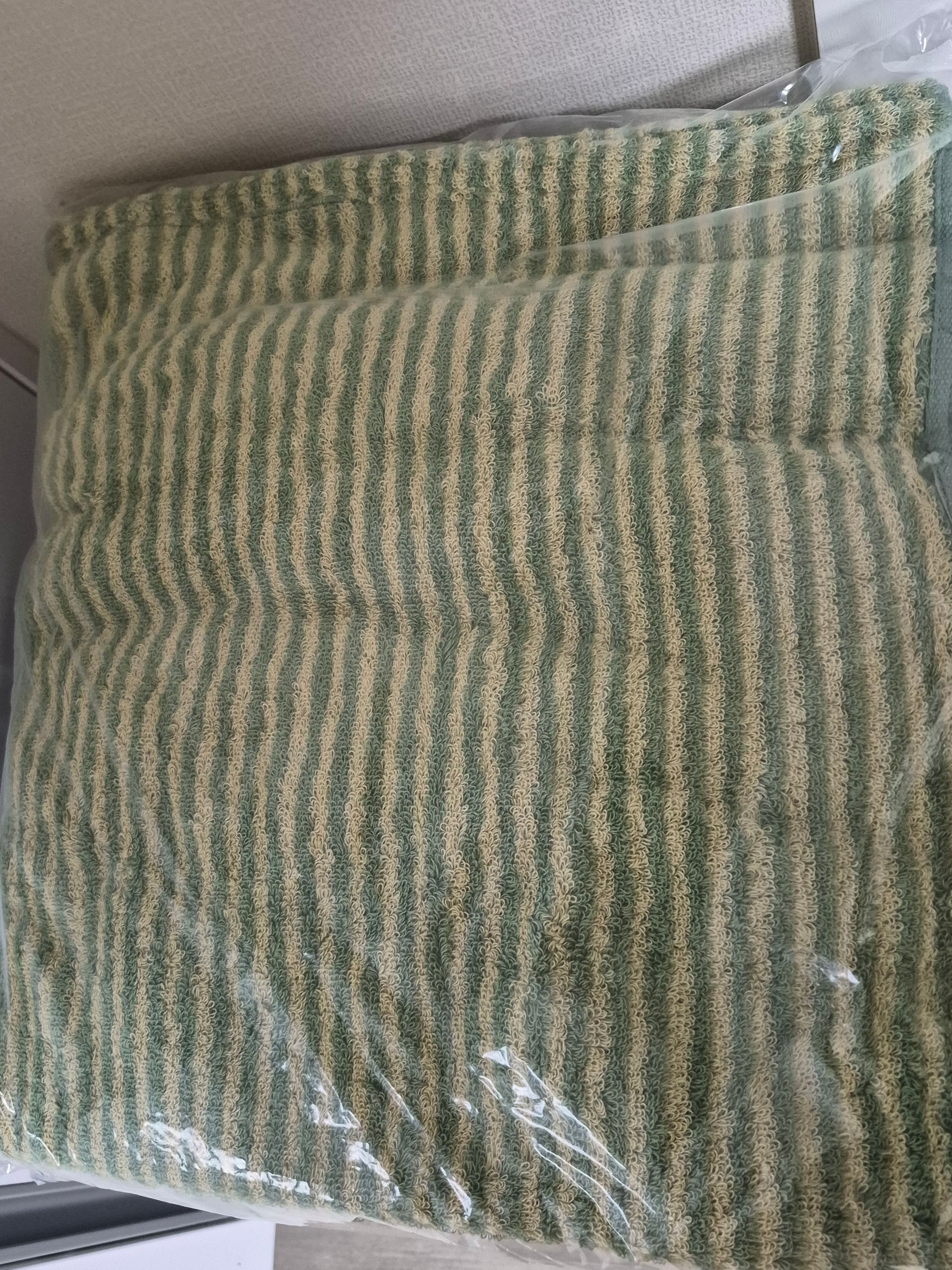 Soft Taffy Stripe Hotel Towel (10-Pack) user photo