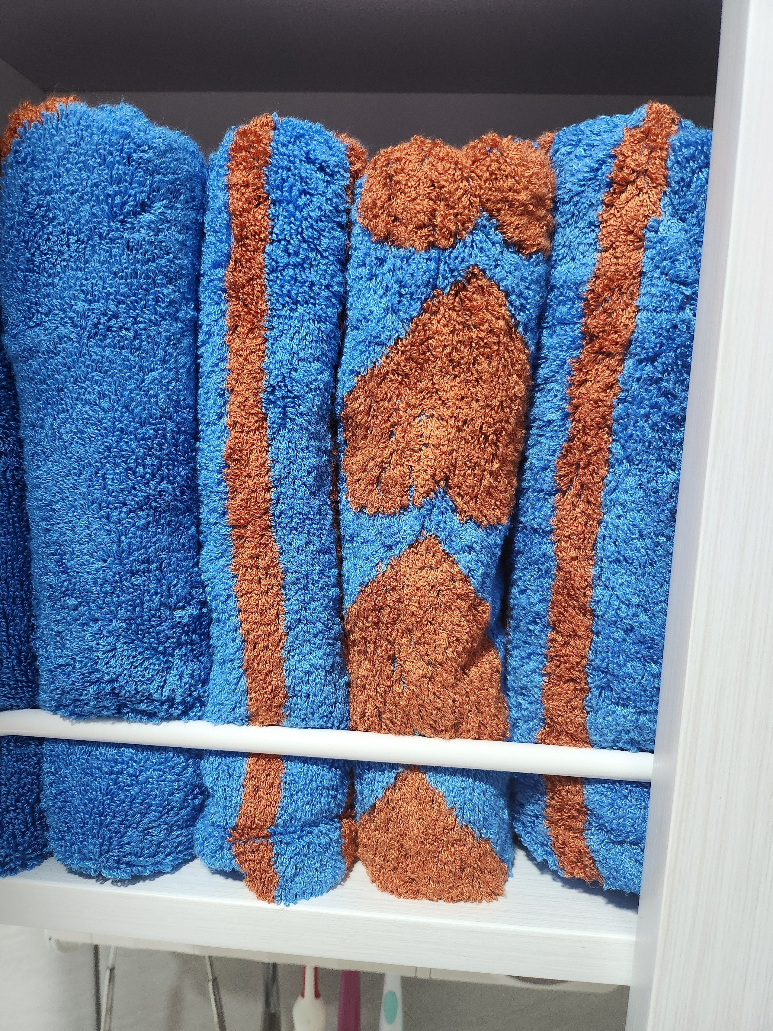 BWTZ Sunset Blue Bamboo Yarn Hotel Bath Towel user photo