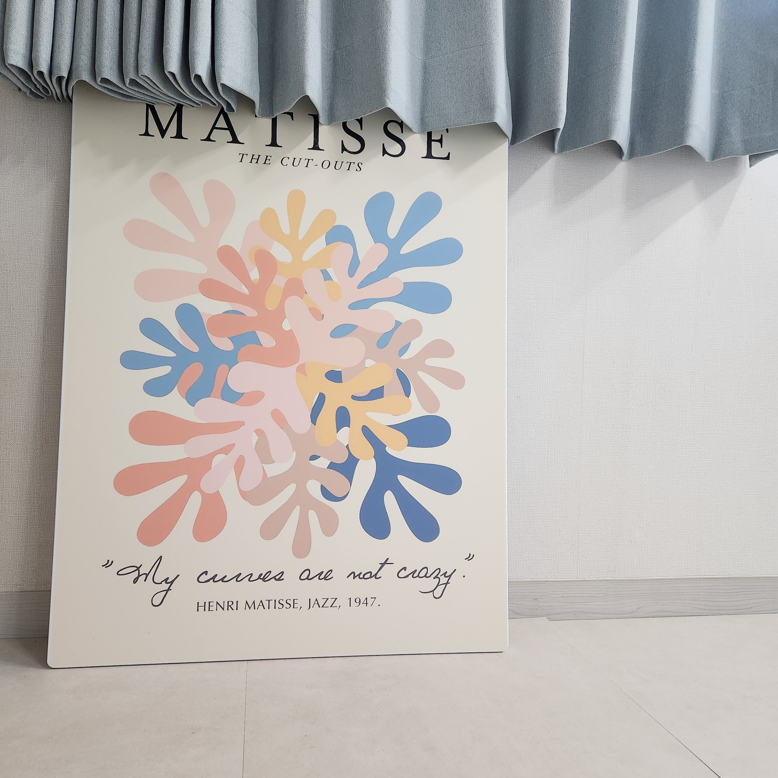 Foldable Henri Matisse Frame Table user photo