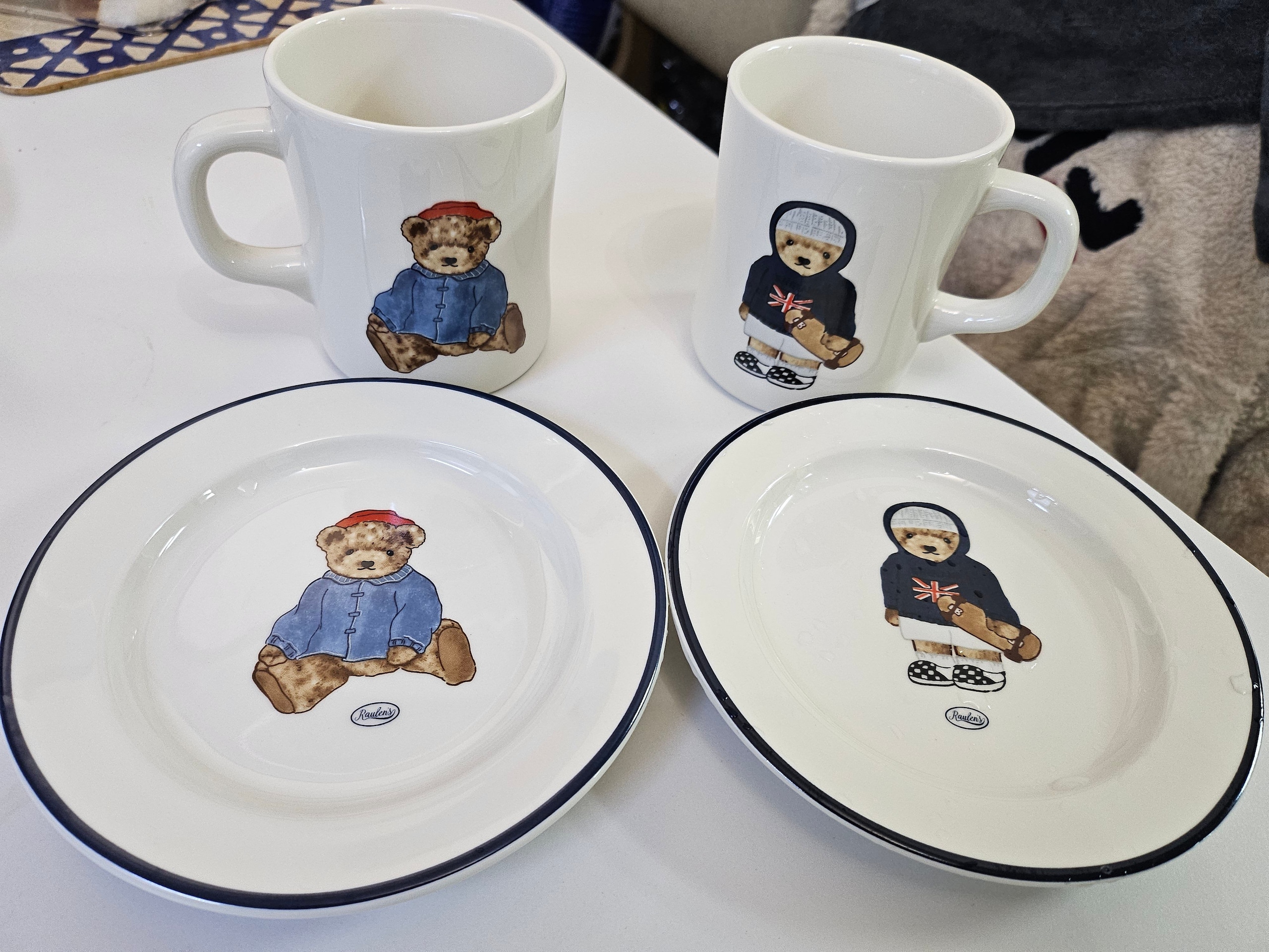 London Teddy Bear Dinnerware Set user photo