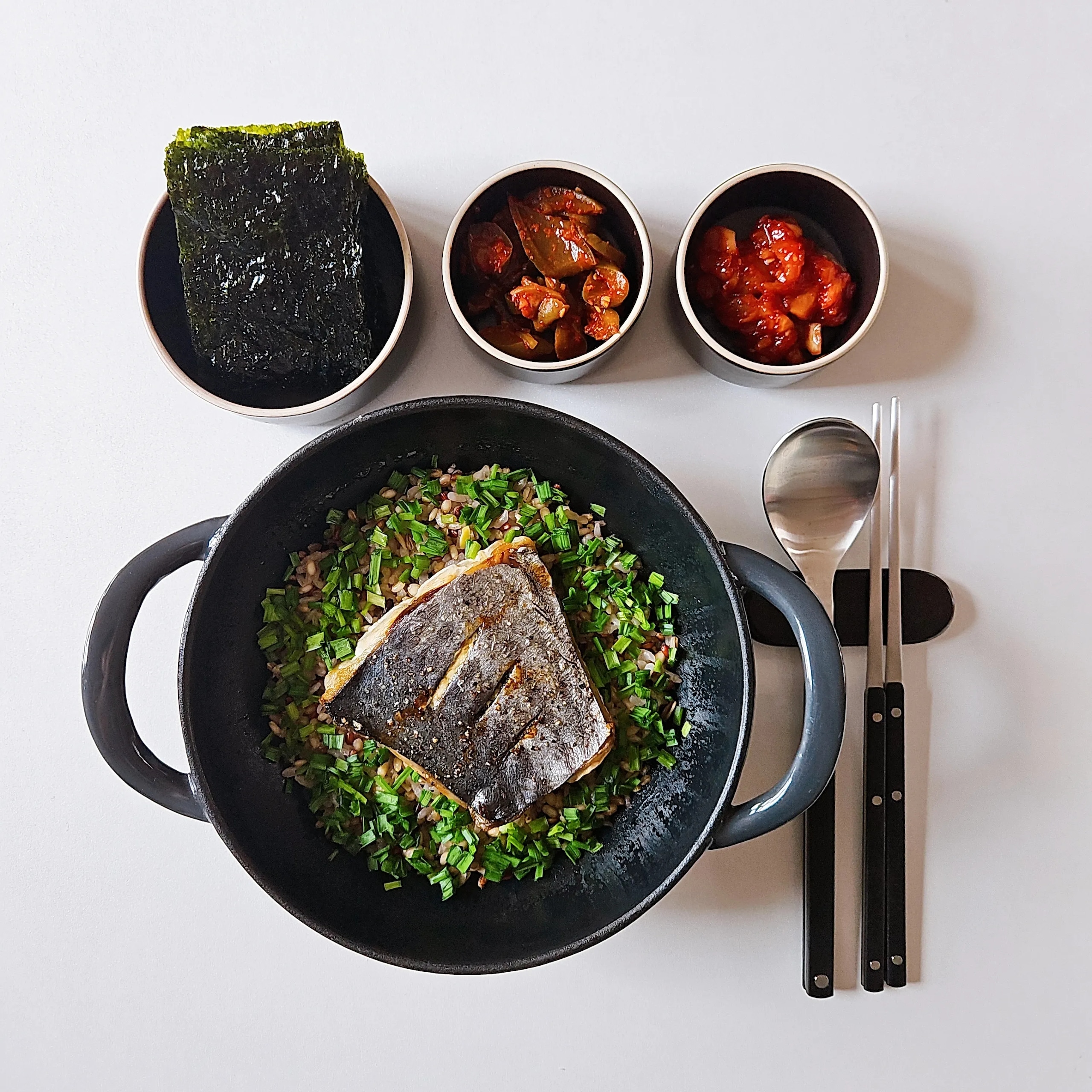 Olhum Korean Dinnerware Set for 2 (13-Piece) user photo