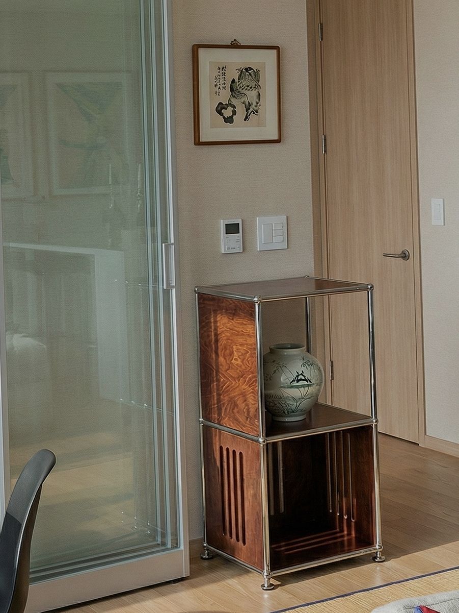 Mid-Century Modular Bedside Shelf user photo
