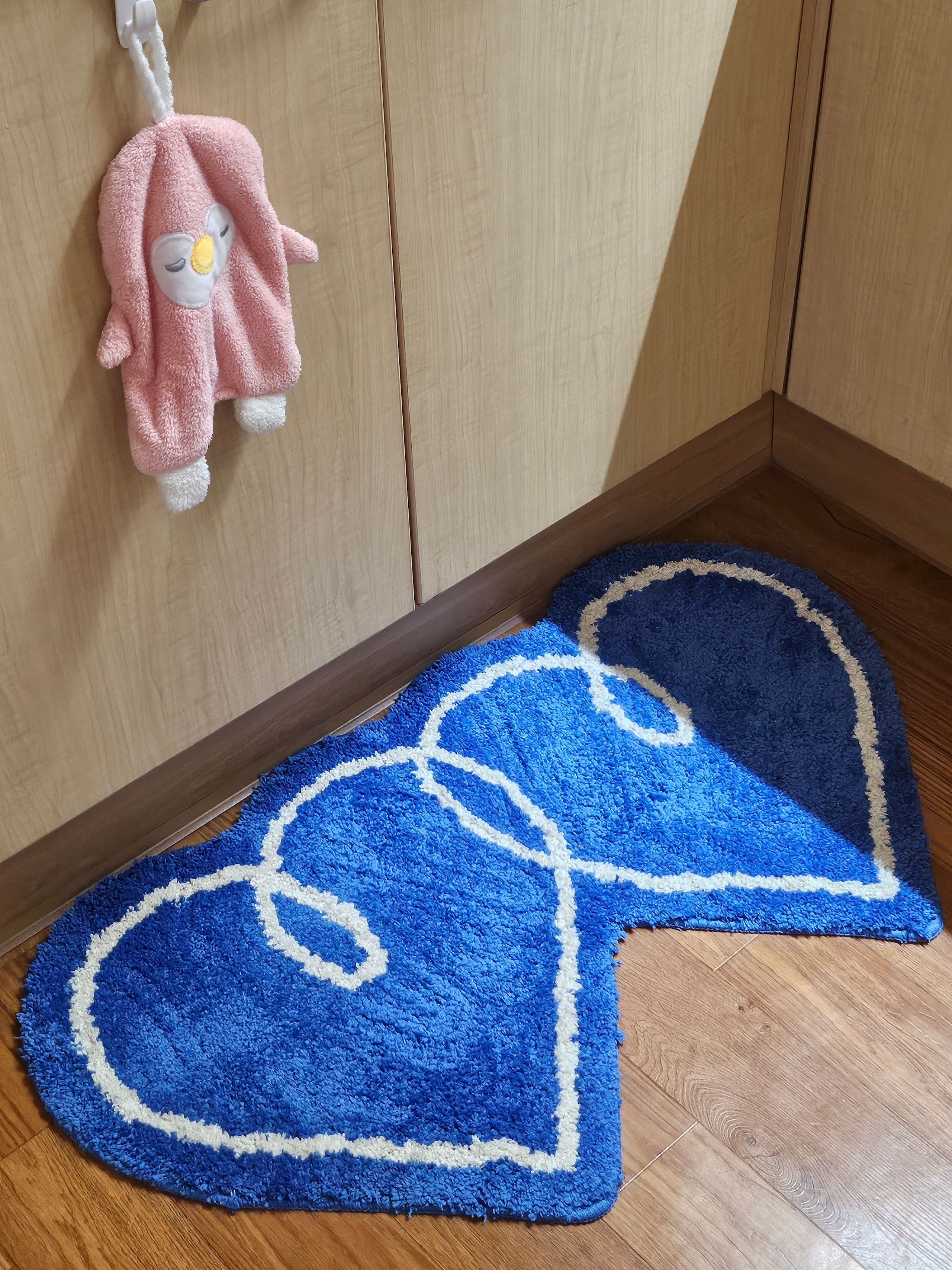 BWTZ Double Heart Accent Rug user photo
