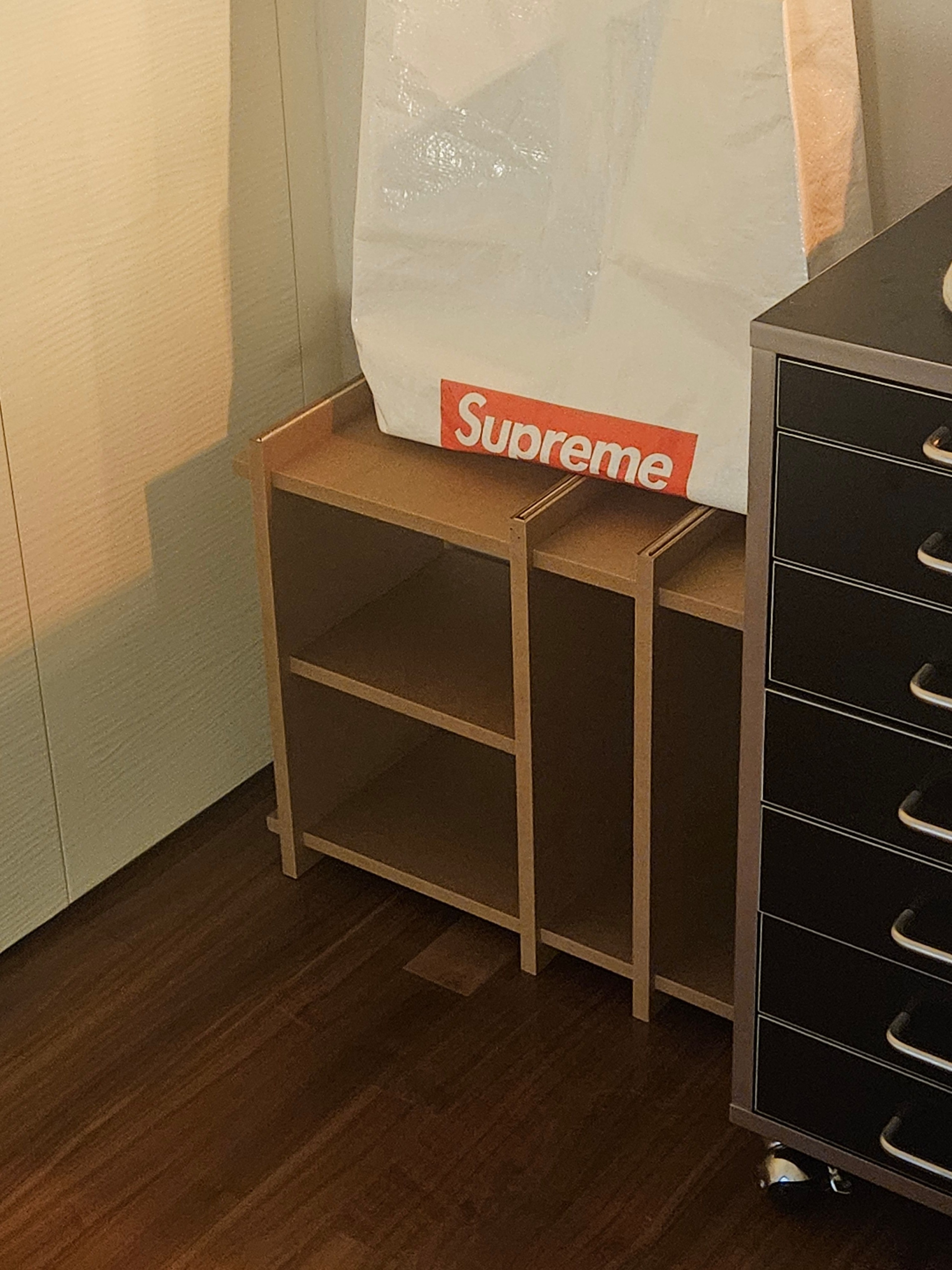 FLAT 022 Kraft Shelf user photo