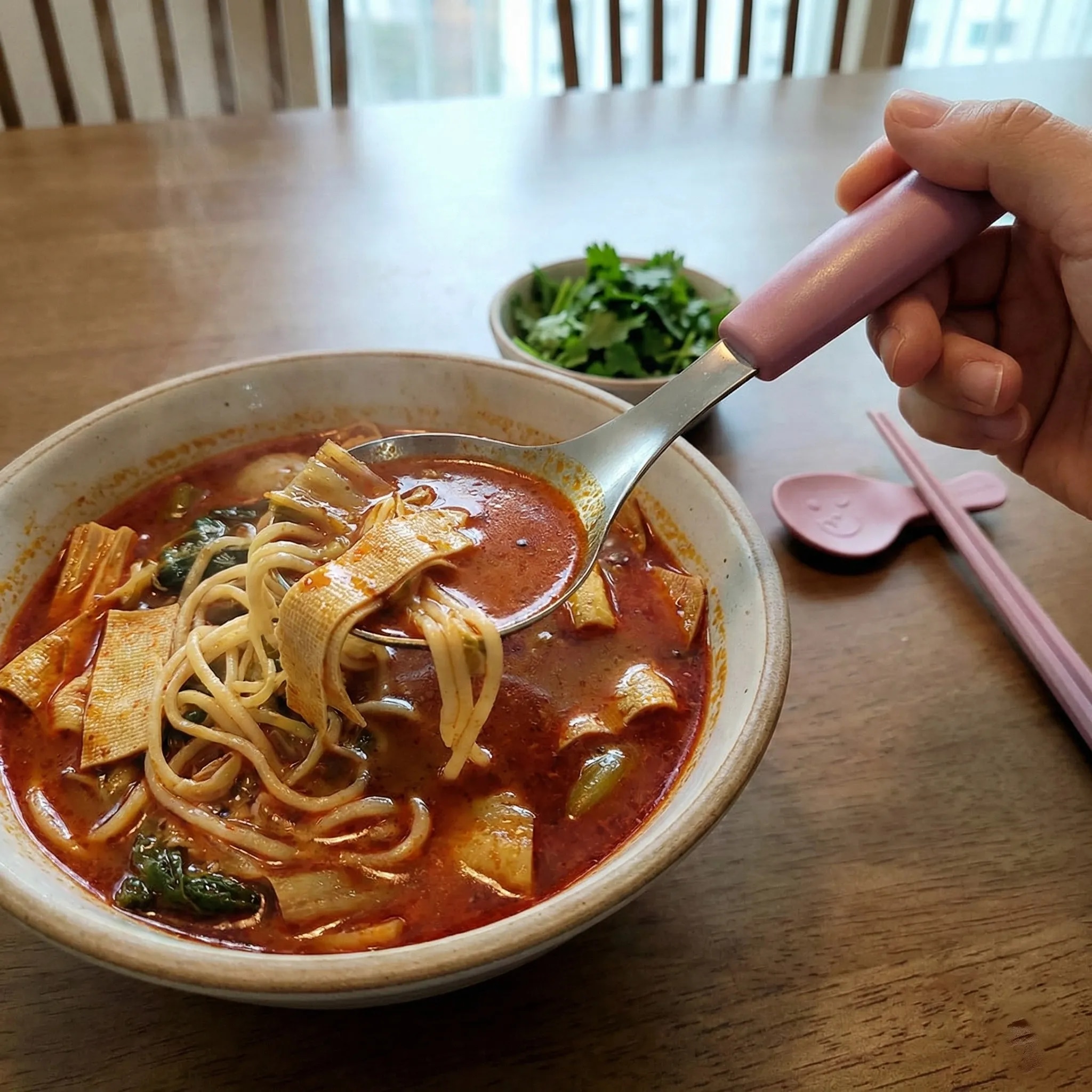 Colorful Ramen Spoon & Chopsticks Set (2-Piece) user photo