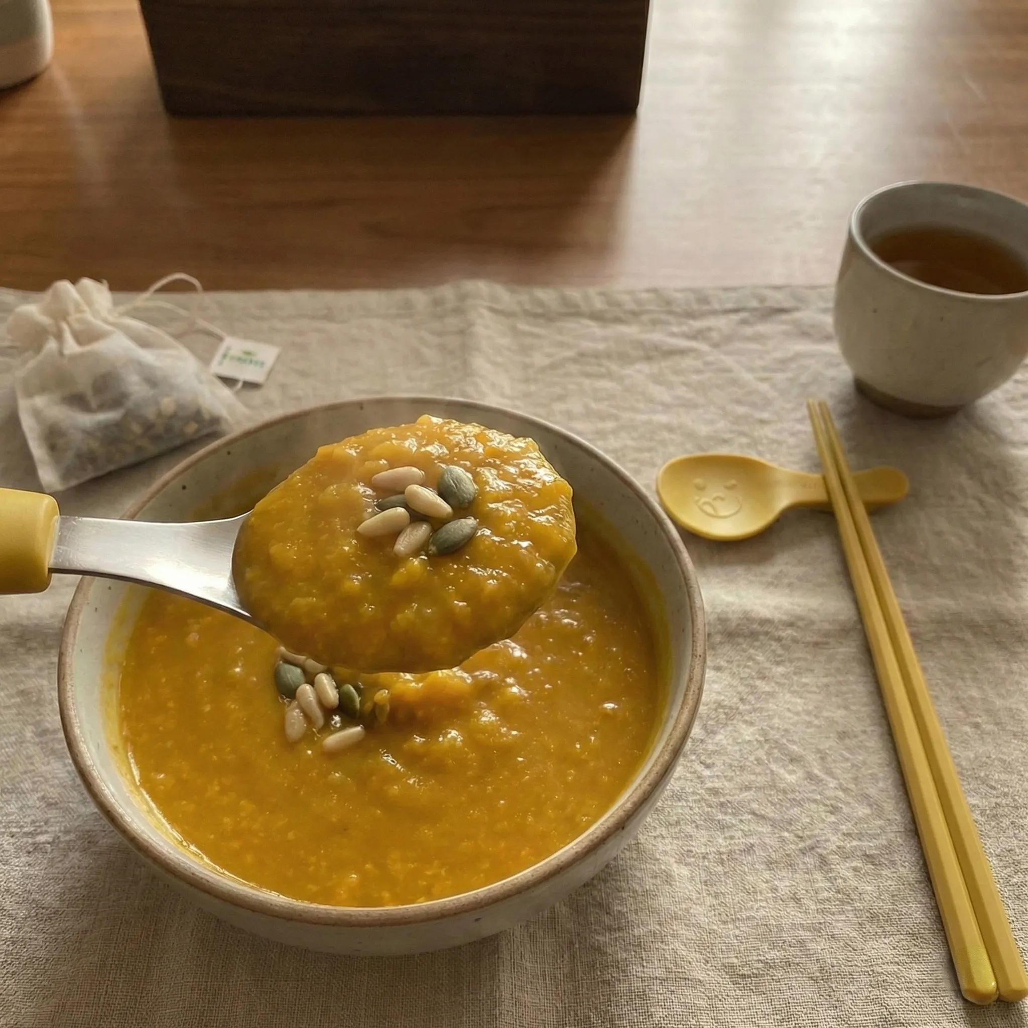 Colorful Ramen Spoon & Chopsticks Set (2-Piece) user photo