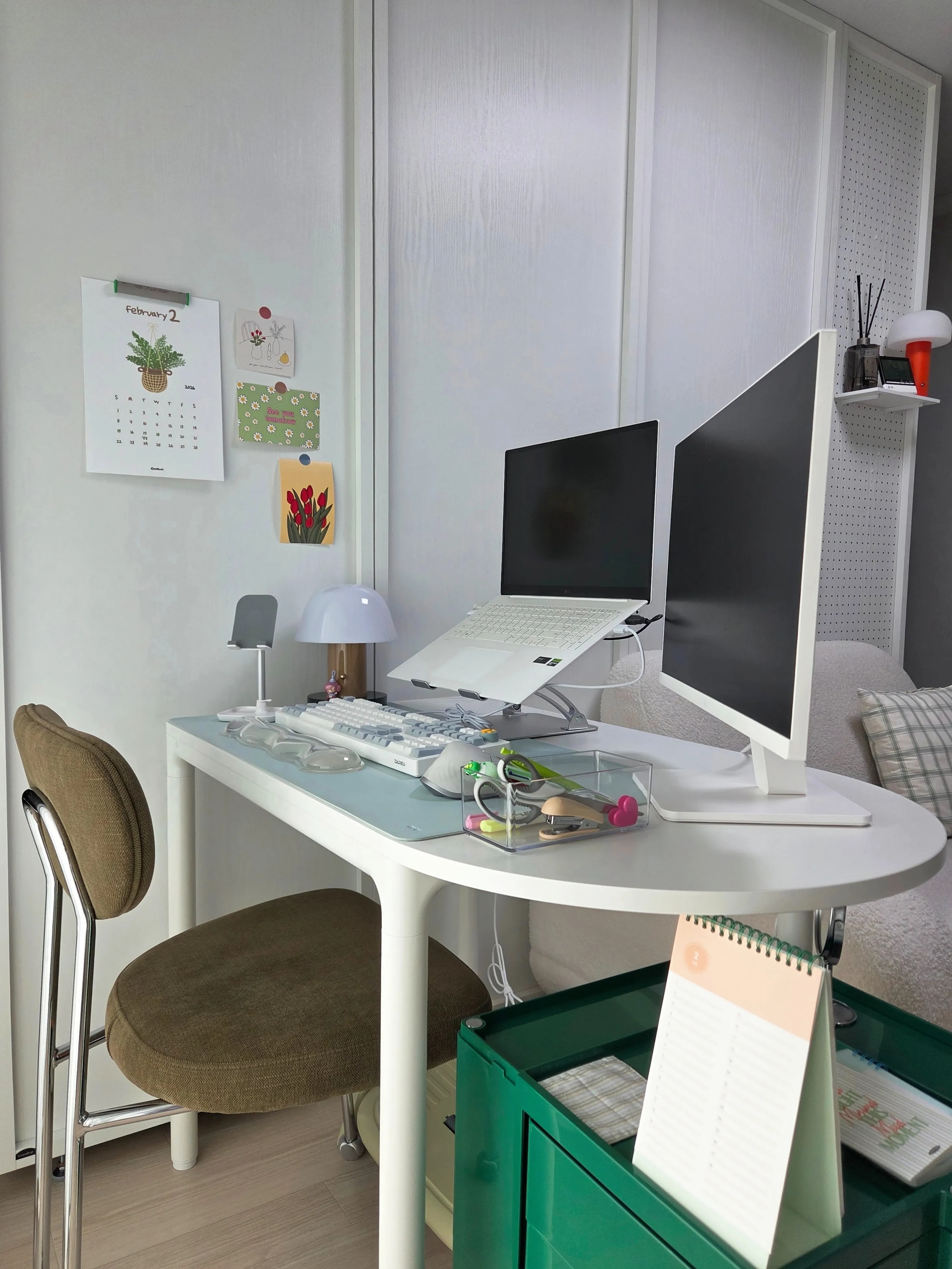 Mobi Rotating Storage Cart user photo