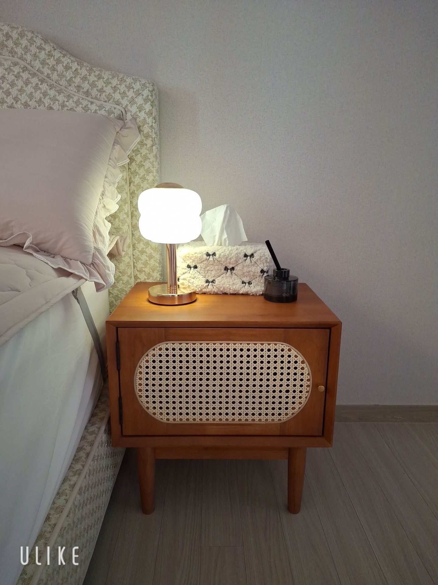 LED Gloomy Table Lamp user photo