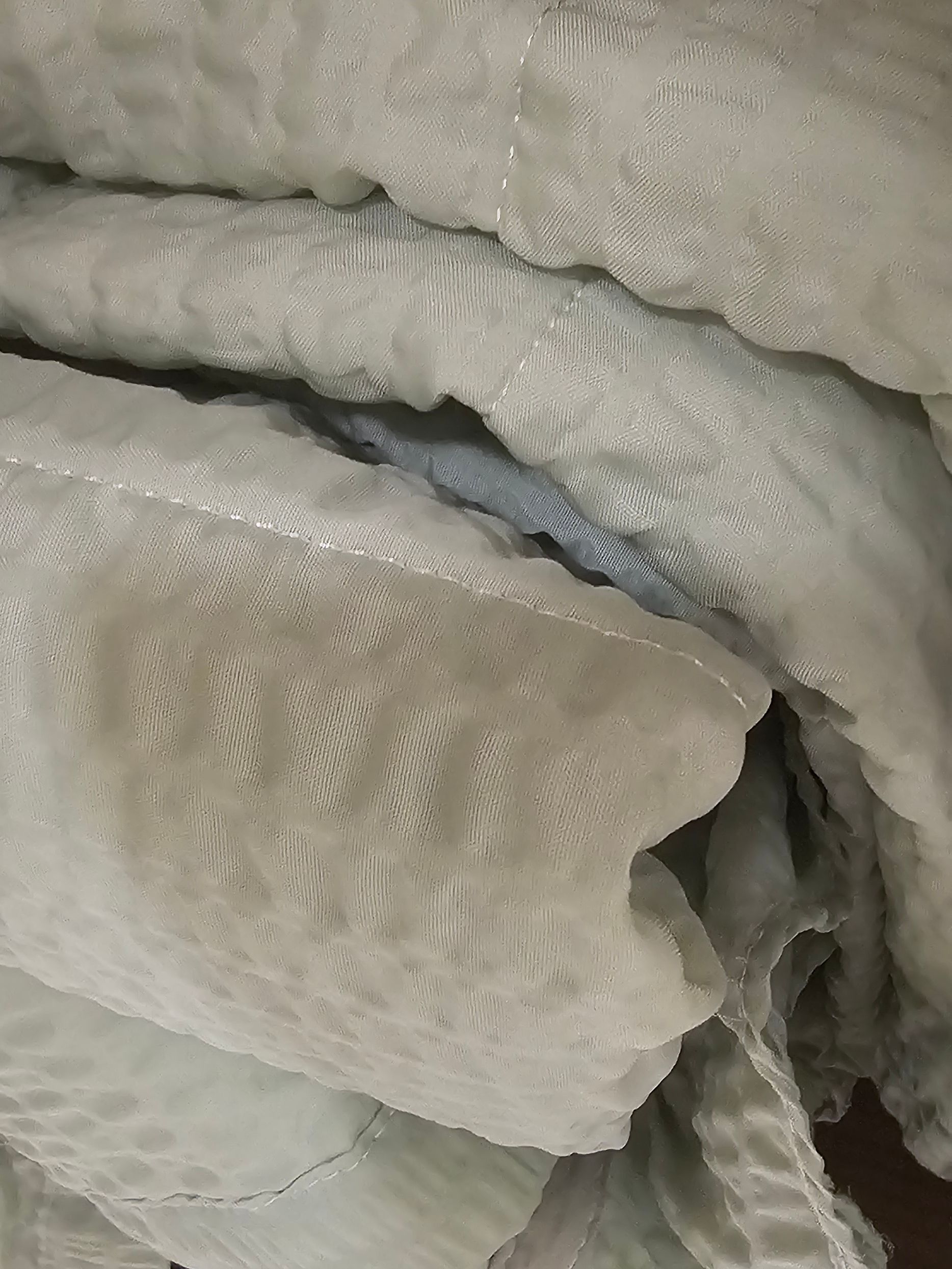 Pop Frill Seersucker Summer Comforter & Pillowcase Set user photo