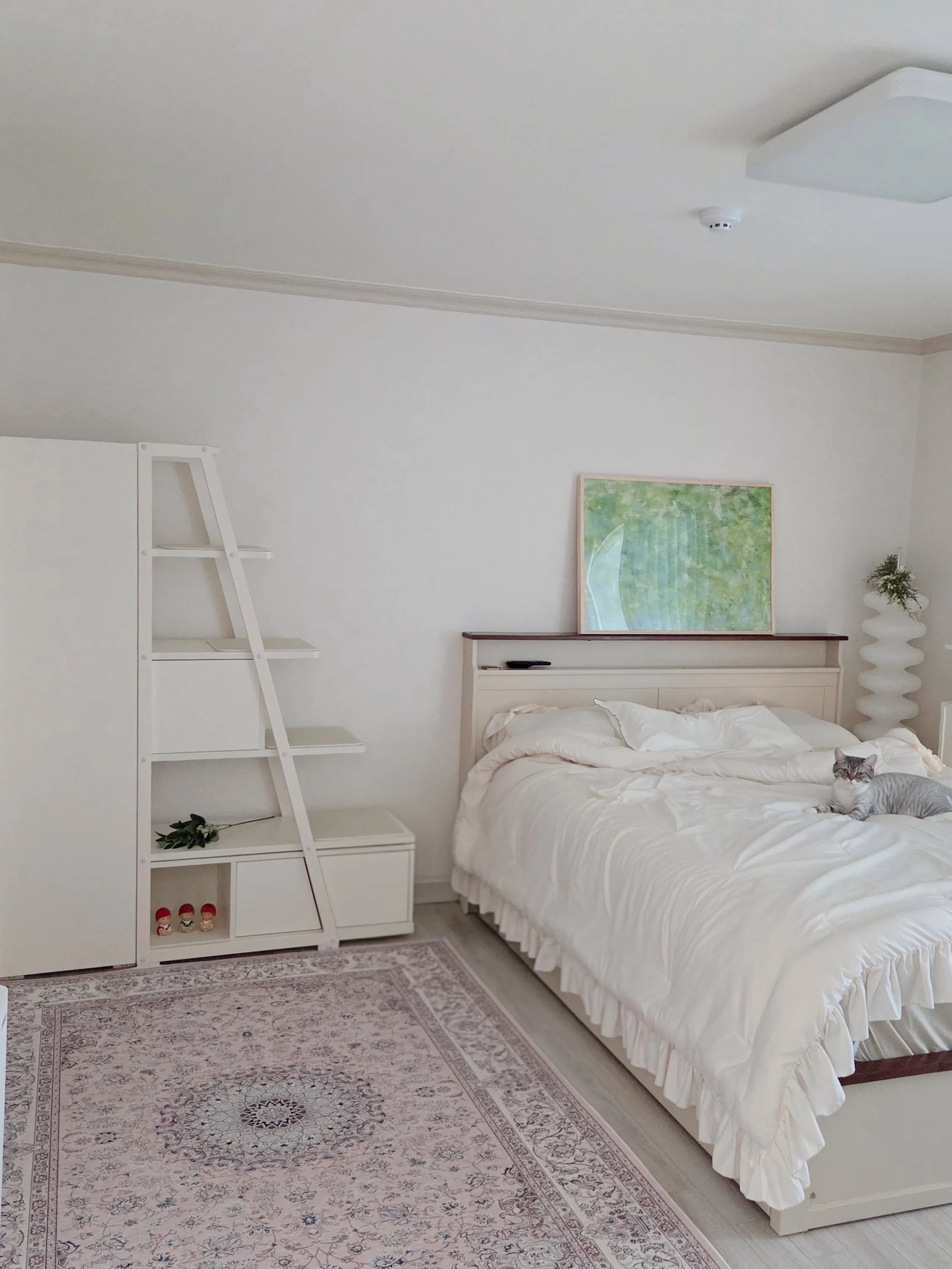 Hotel Style Dust Free Frill Comforter user photo