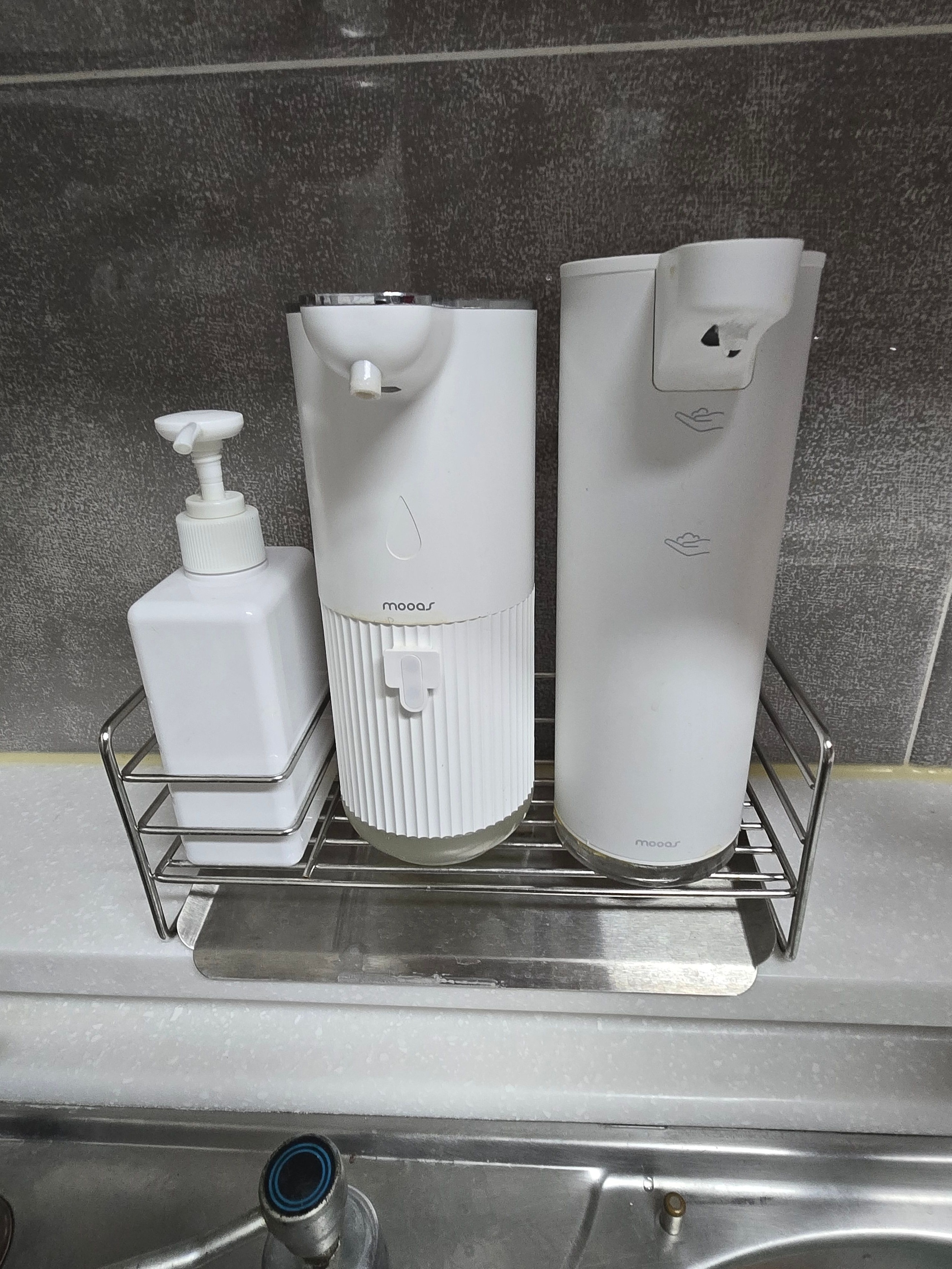 Stainless Steel Sponge Holder with Drain Tray user photo