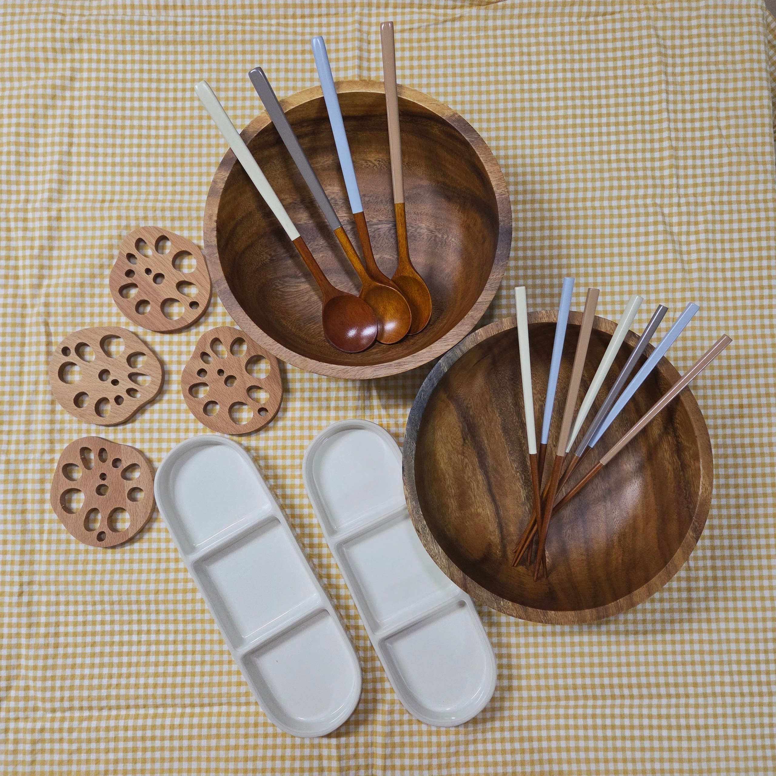 Two-Tone Wood Spoon & Chopsticks Set for 4 user photo