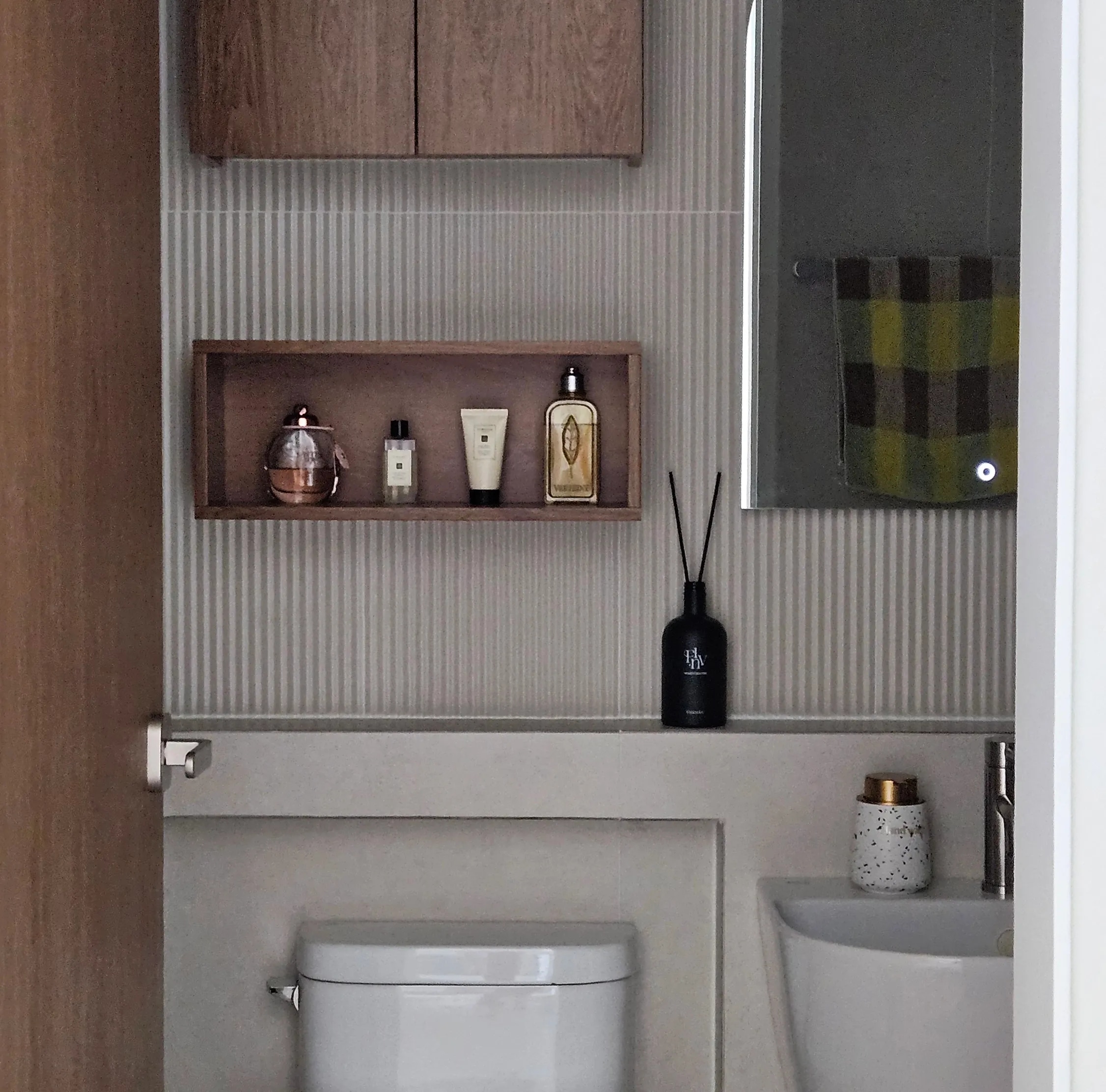 Dot Check Hand Towel user photo