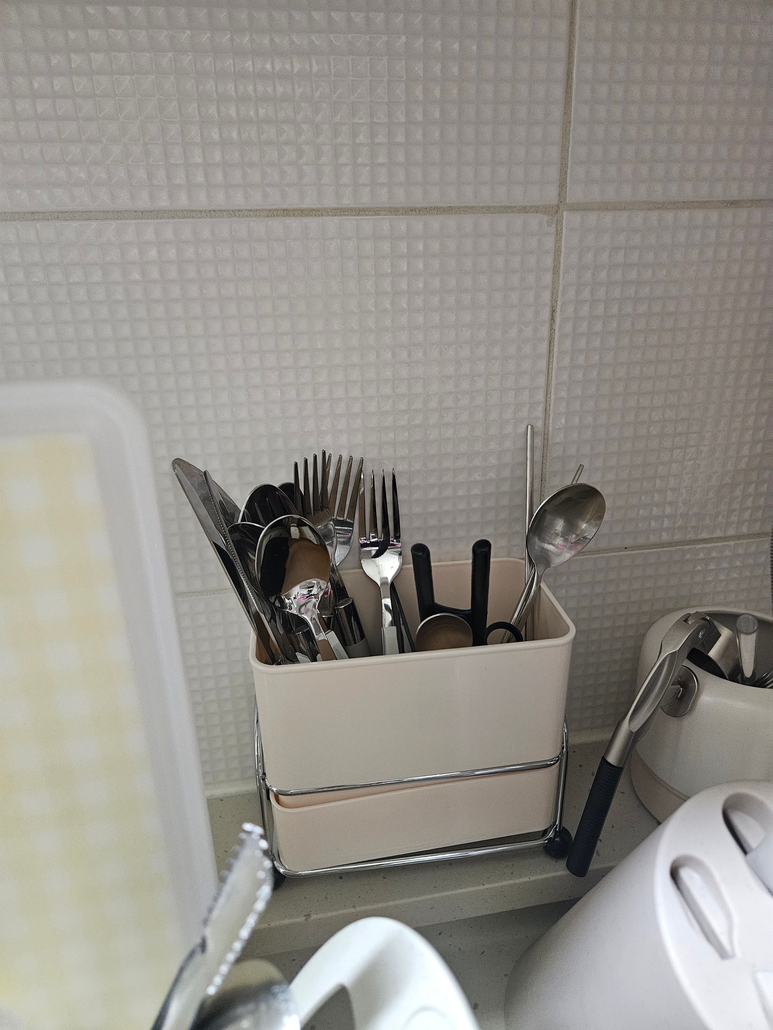 Bauhaus 2-Compartment Draining Cutlery & Utensil Holder user photo