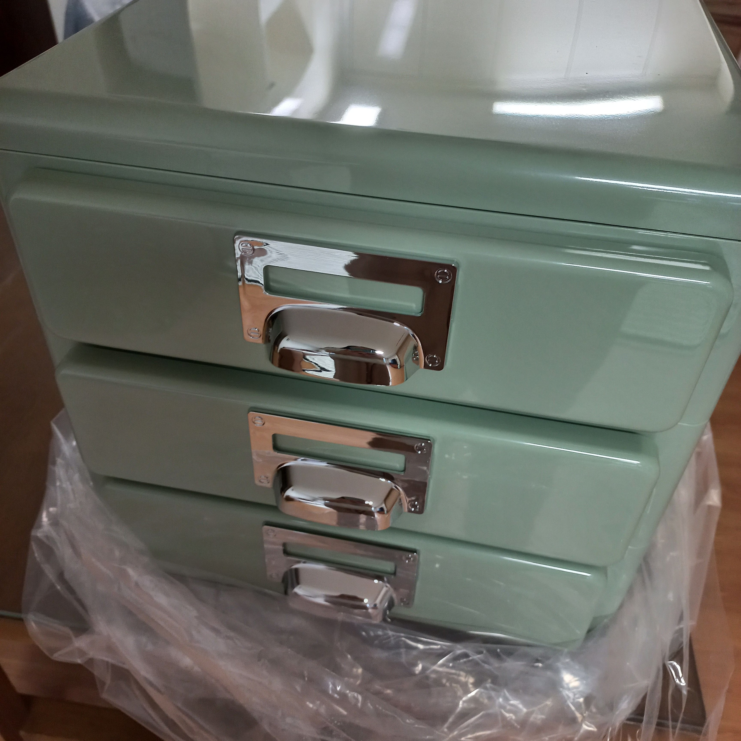 Moto Mini Desk Drawer Cabinet user photo