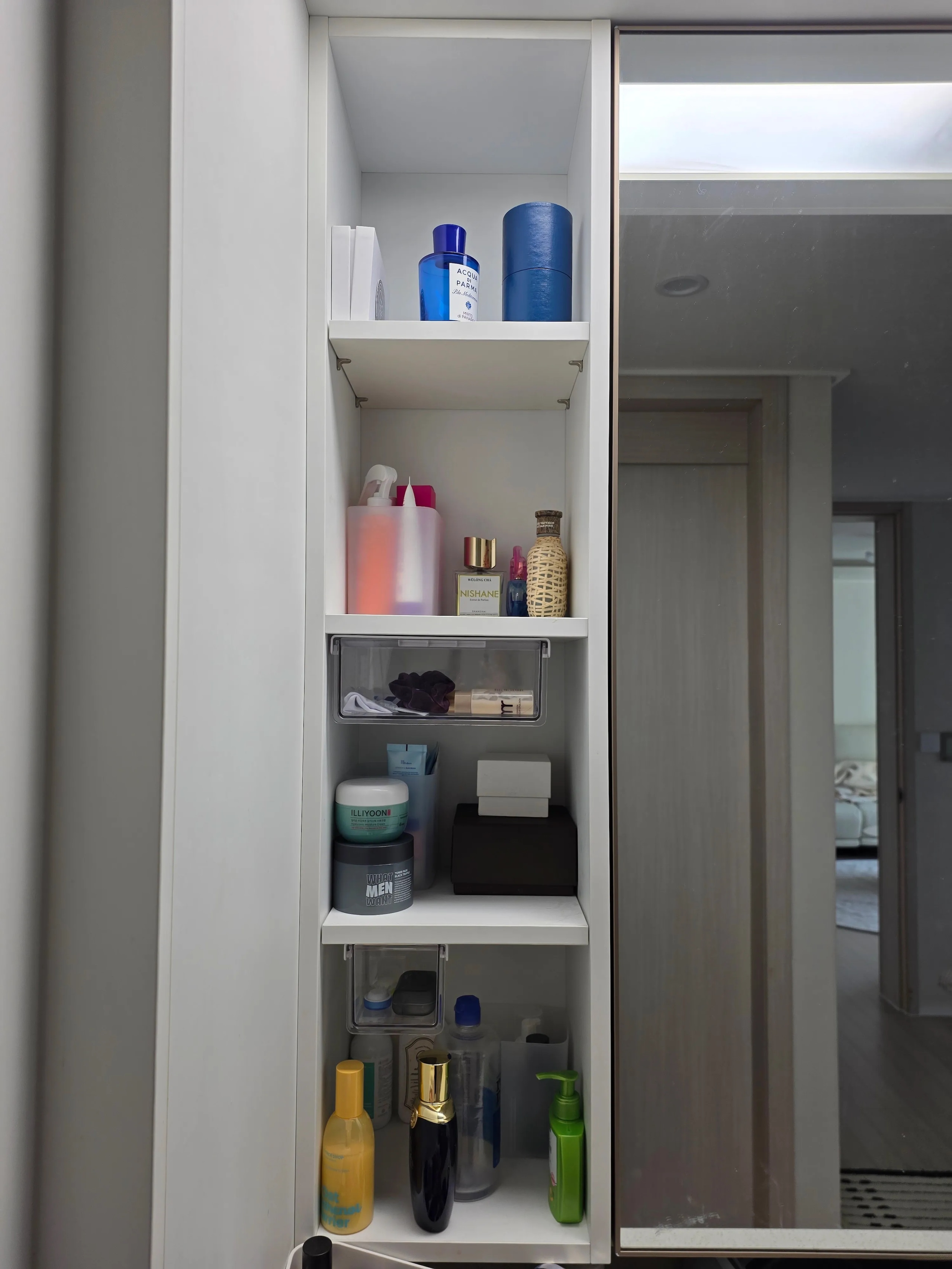 Clear Stash Adhesive Mini Drawer user photo