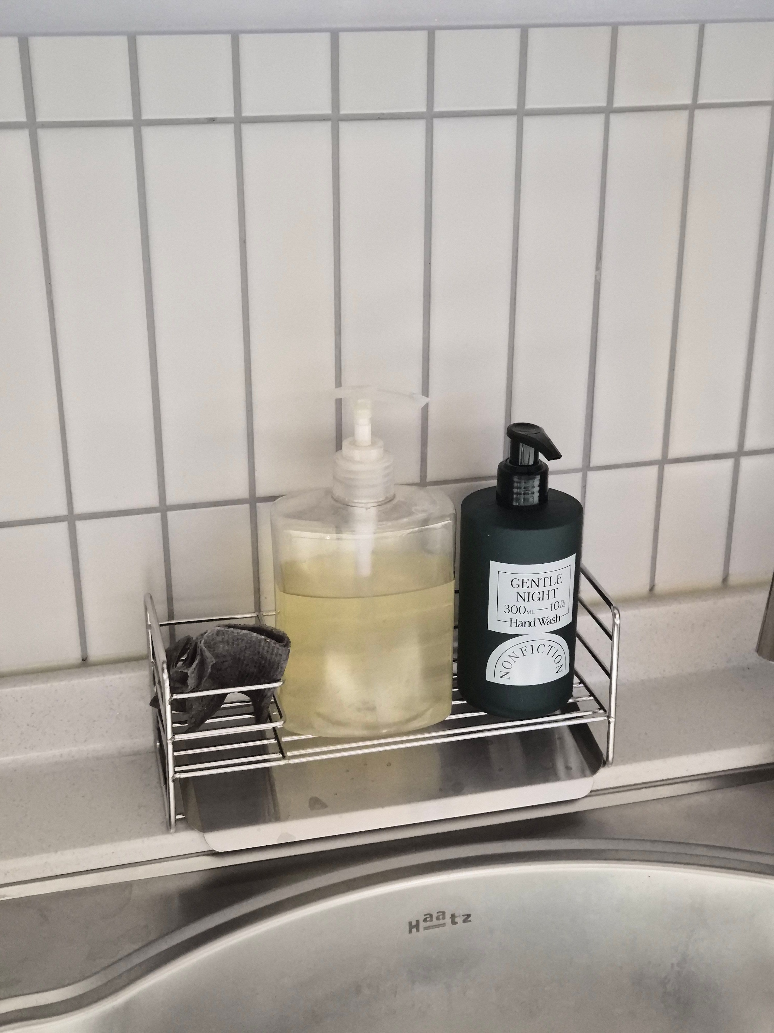 Stainless Steel Sponge Holder with Drain Tray user photo