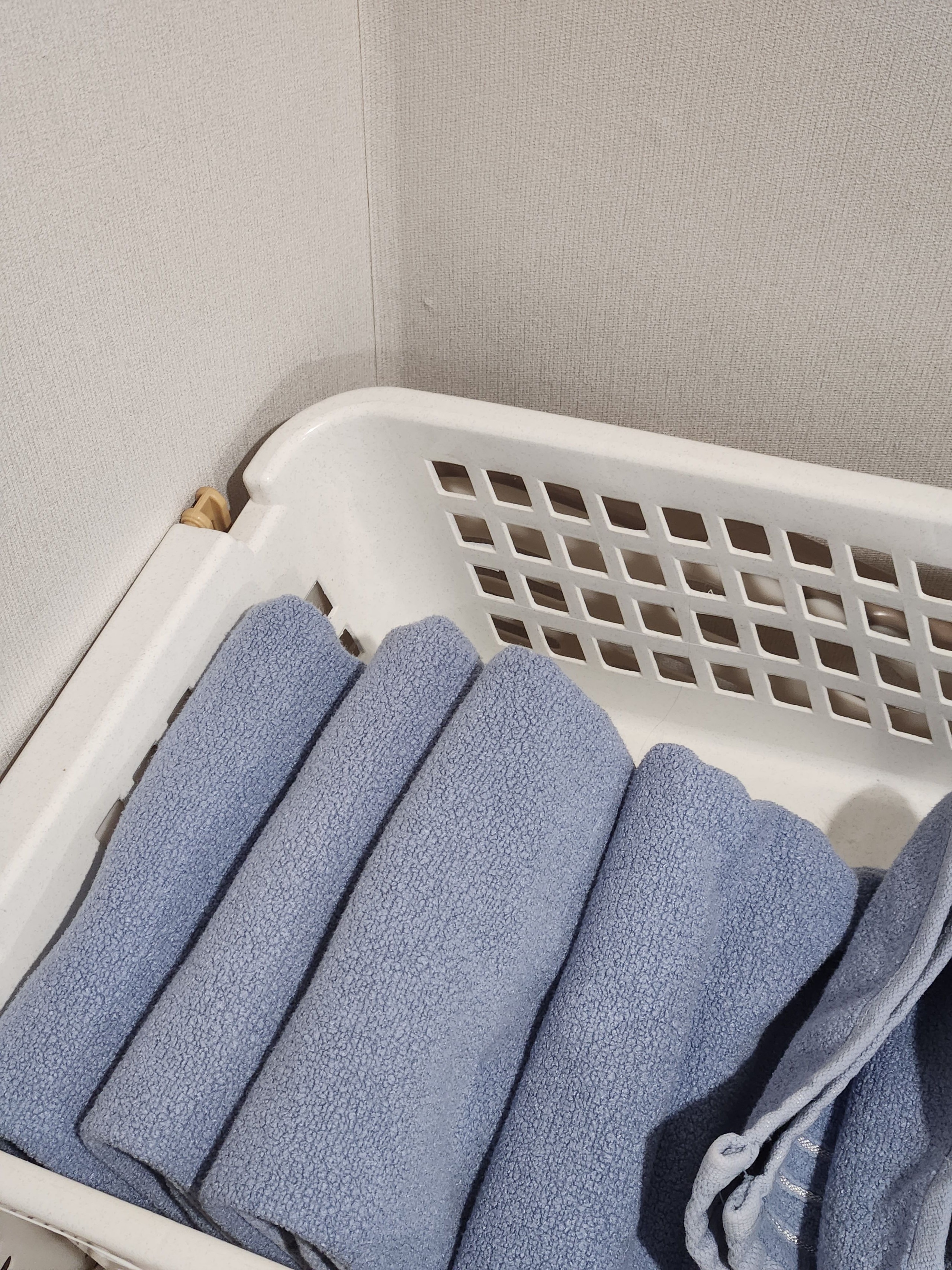 Bamboo Stripe Antibacterial Hotel Towel (10-Pack) user photo