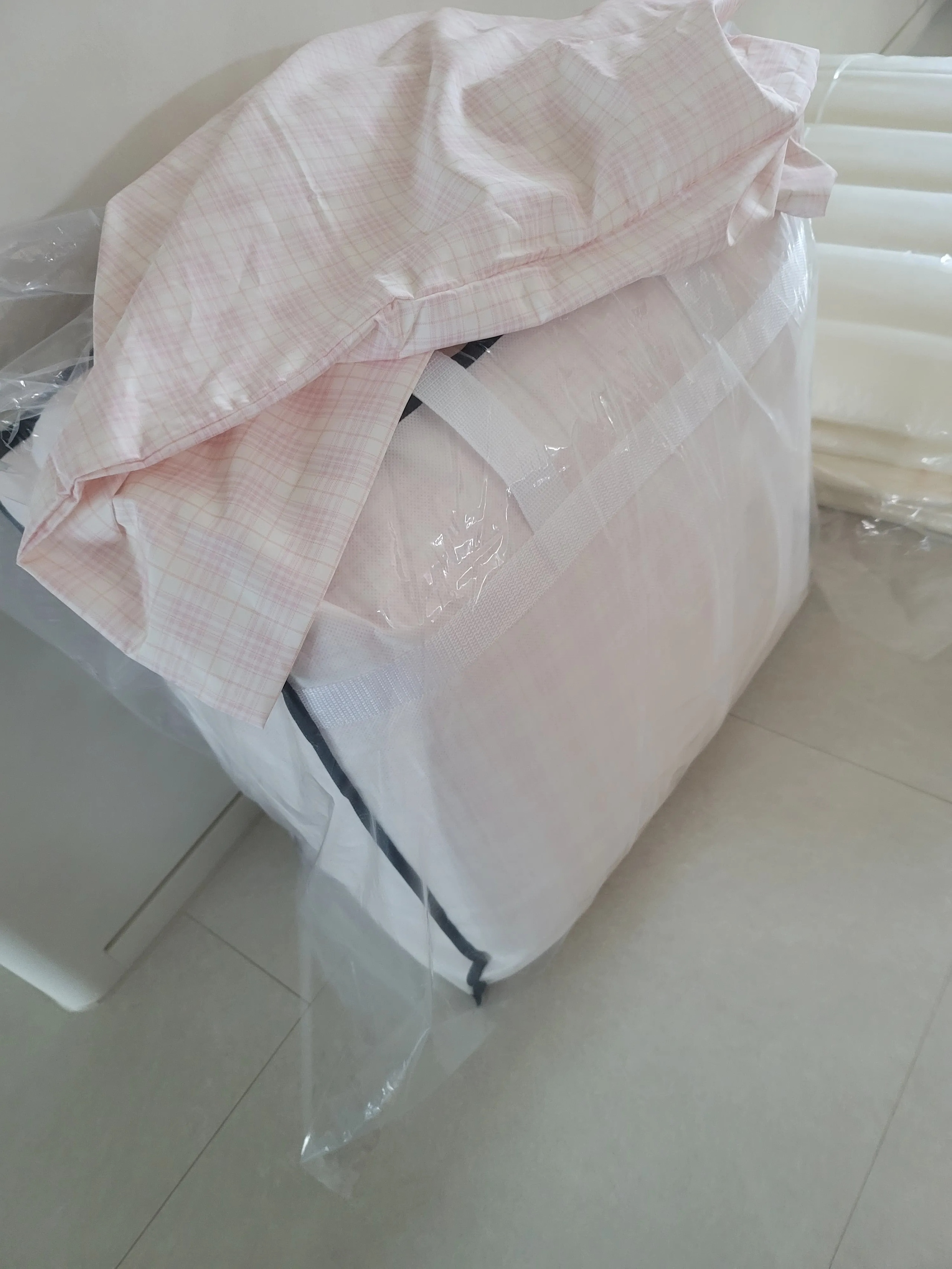 Porch Check Allergy-Care Comforter Set user photo