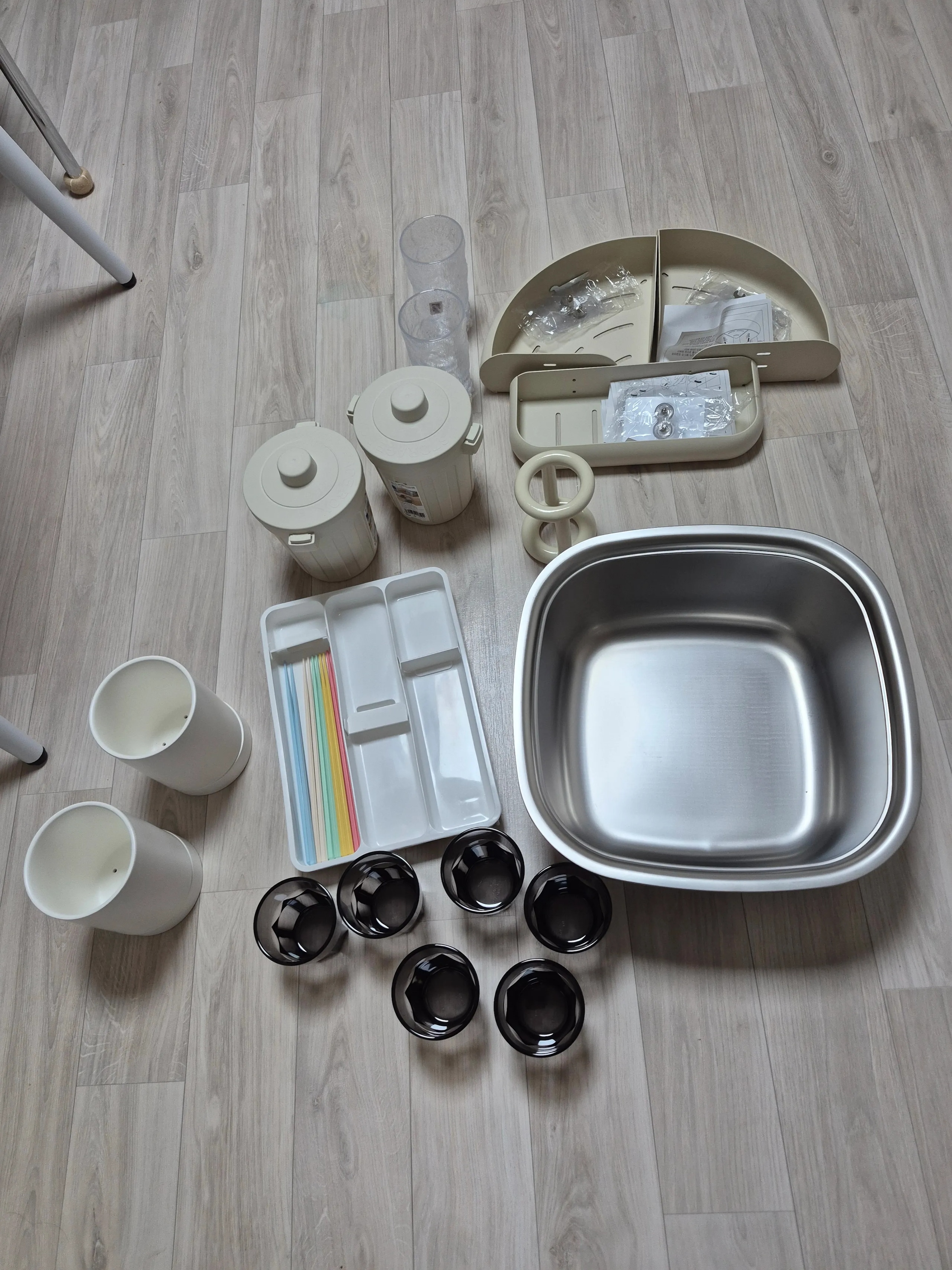No-Drill Aluminum Bathroom Corner Shelf user photo