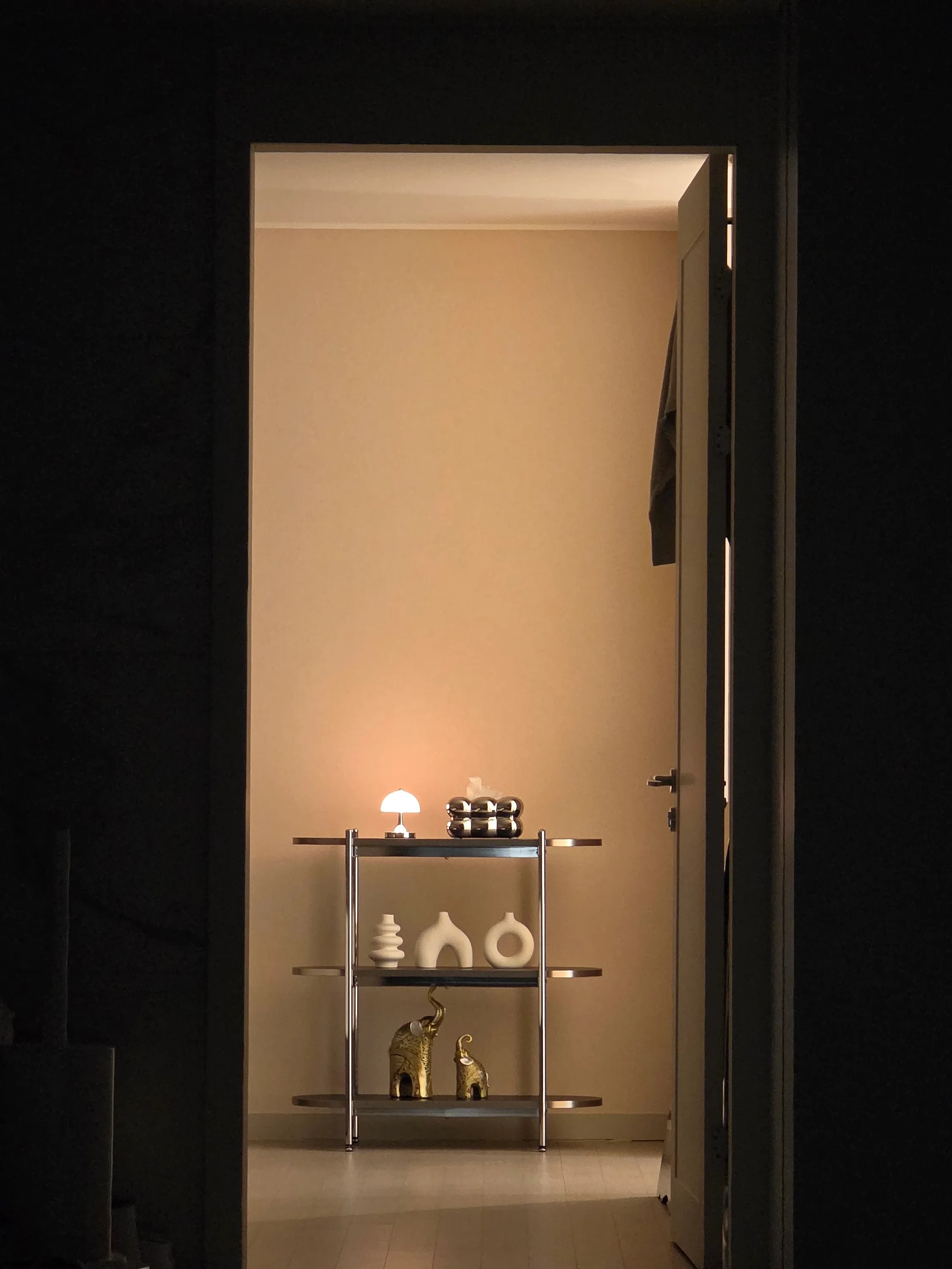 Gott Black Mid-Century Shelf user photo