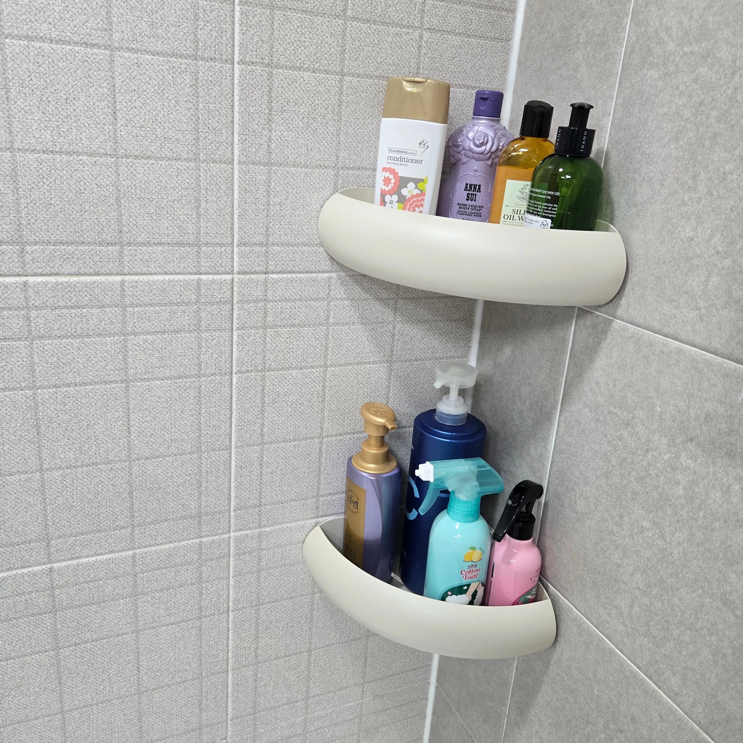 No-Drill Aluminum Bathroom Corner Shelf user photo