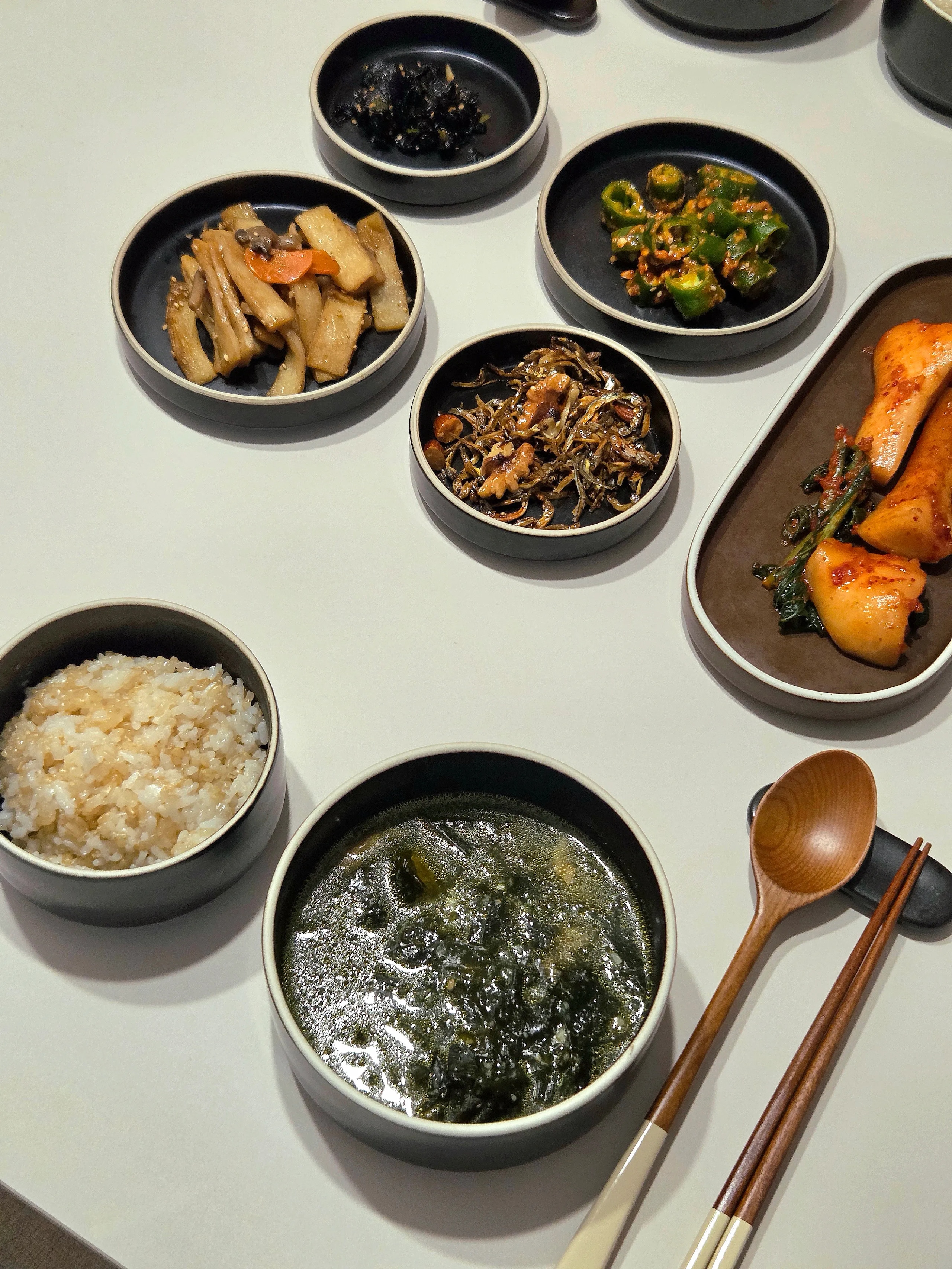 Olhum Korean Dinnerware Set for 2 (13-Piece) user photo