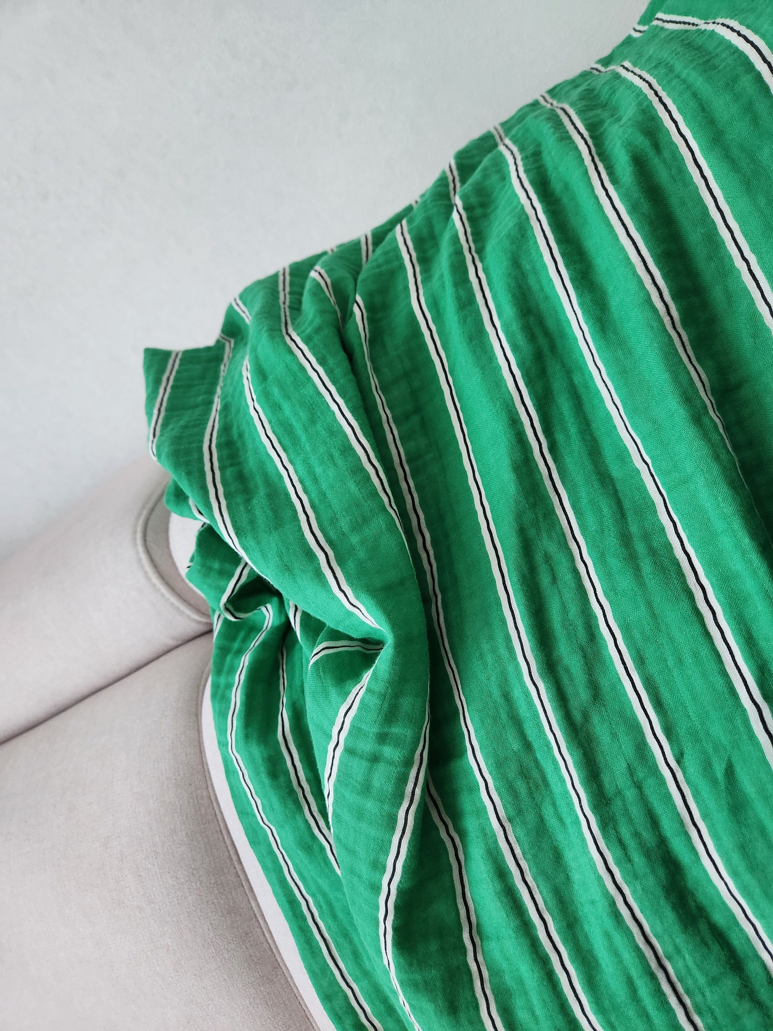 Neon Stripe 3-Layer Gauze Blanket user photo