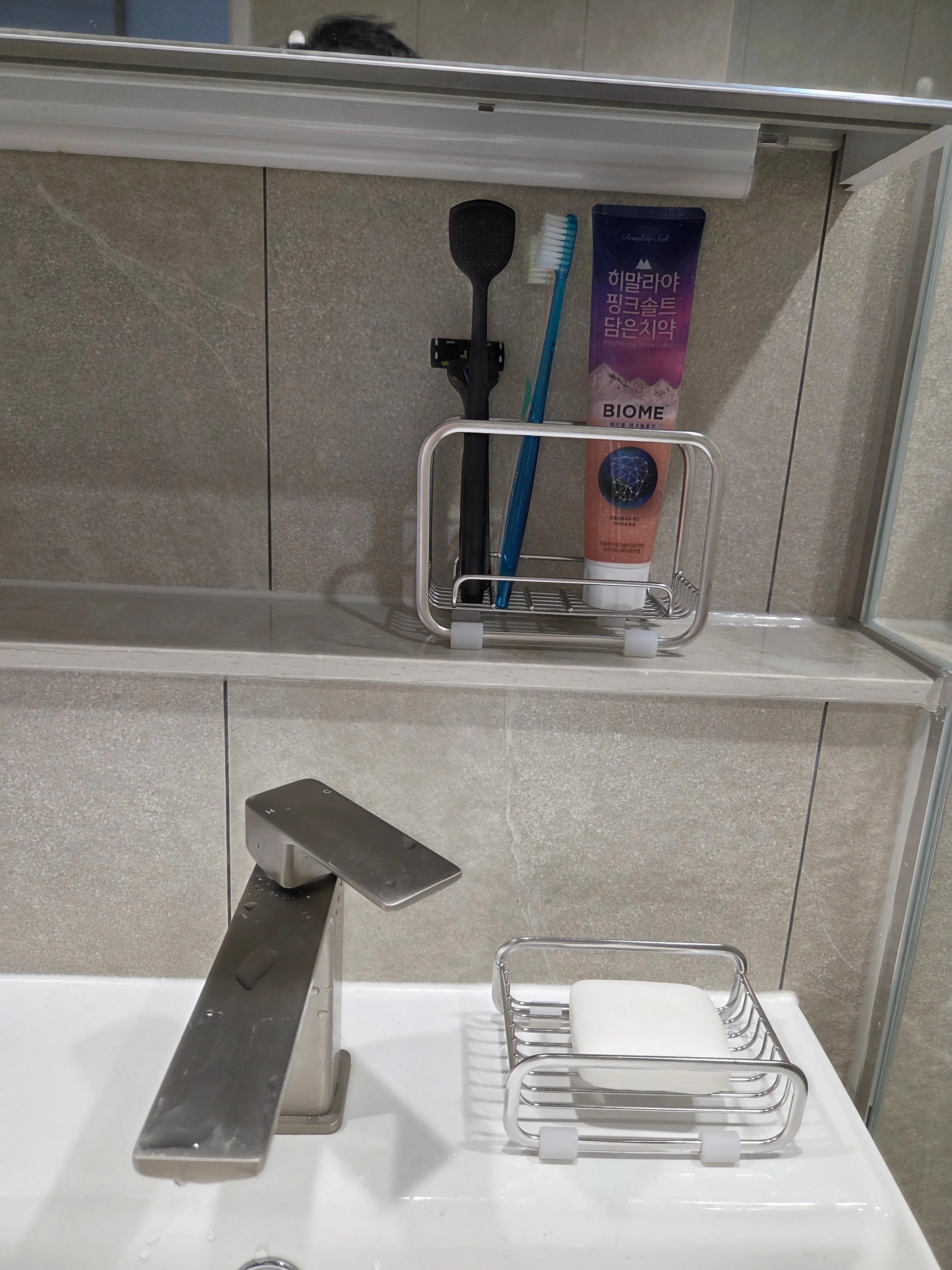 304 Stainless Steel Toothbrush Holder user photo