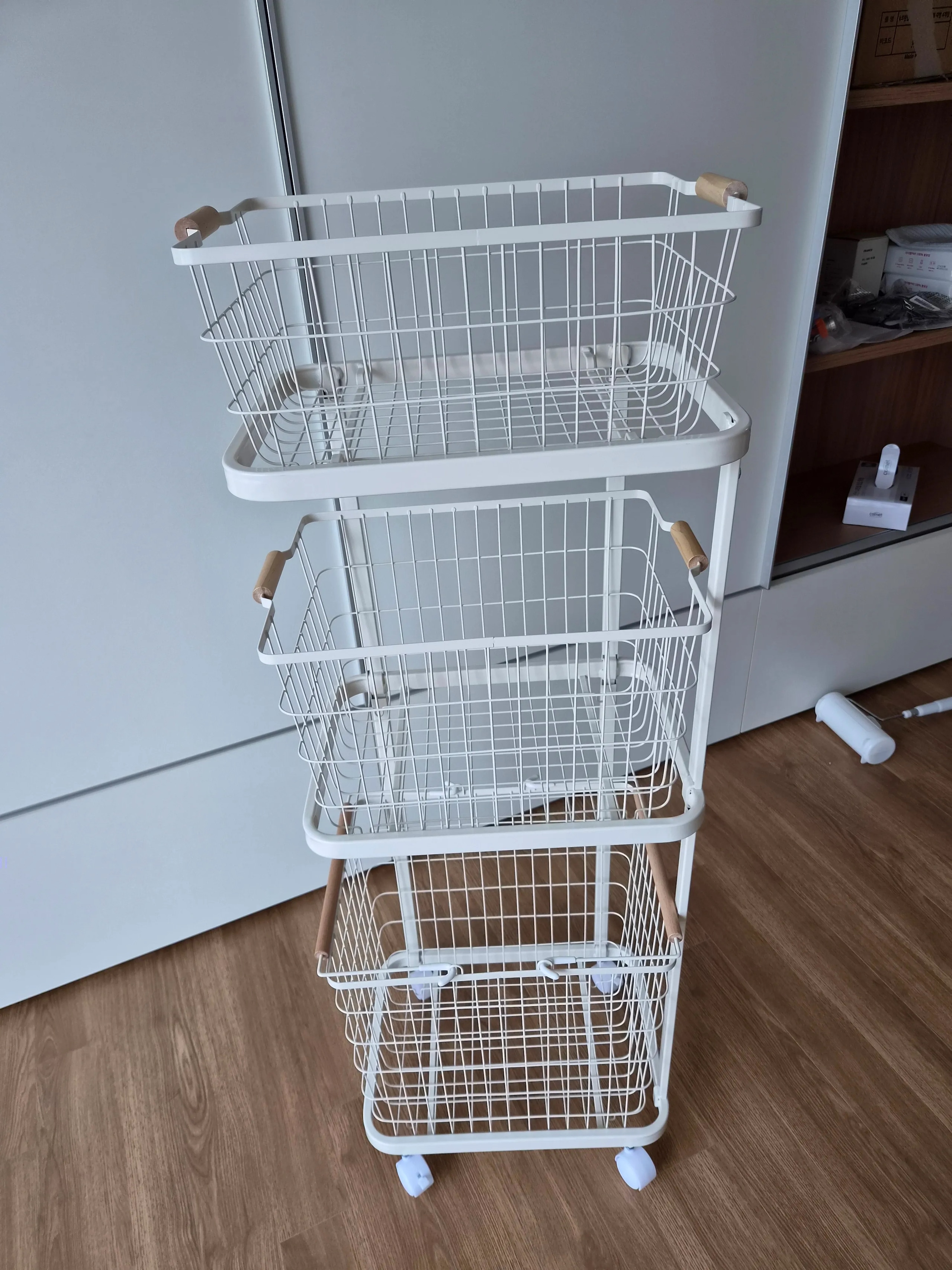 Rollbin Vibe 3-Tier Rolling Laundry Cart user photo