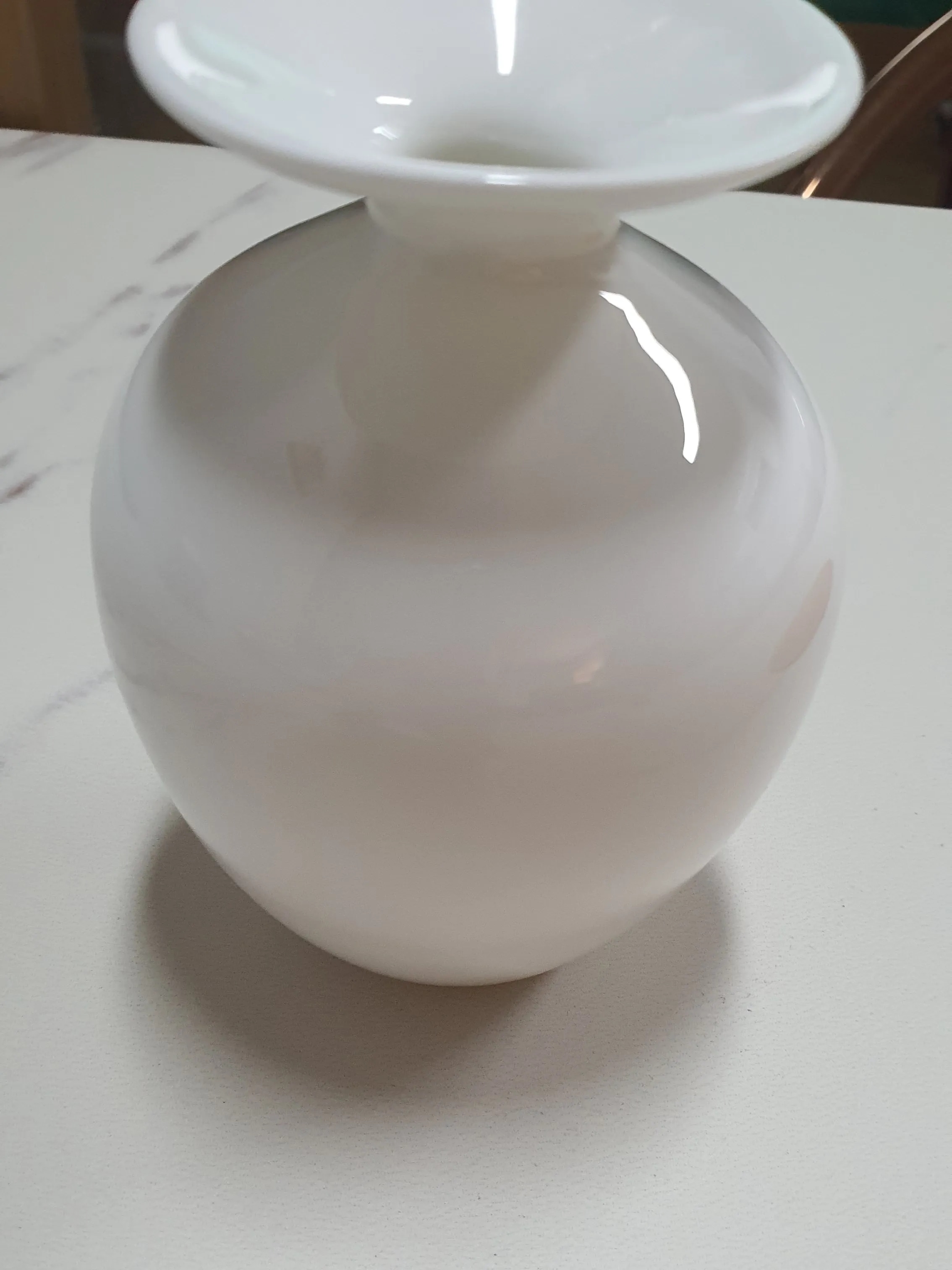 Brims Glossy Mini Ceramic Vase user photo
