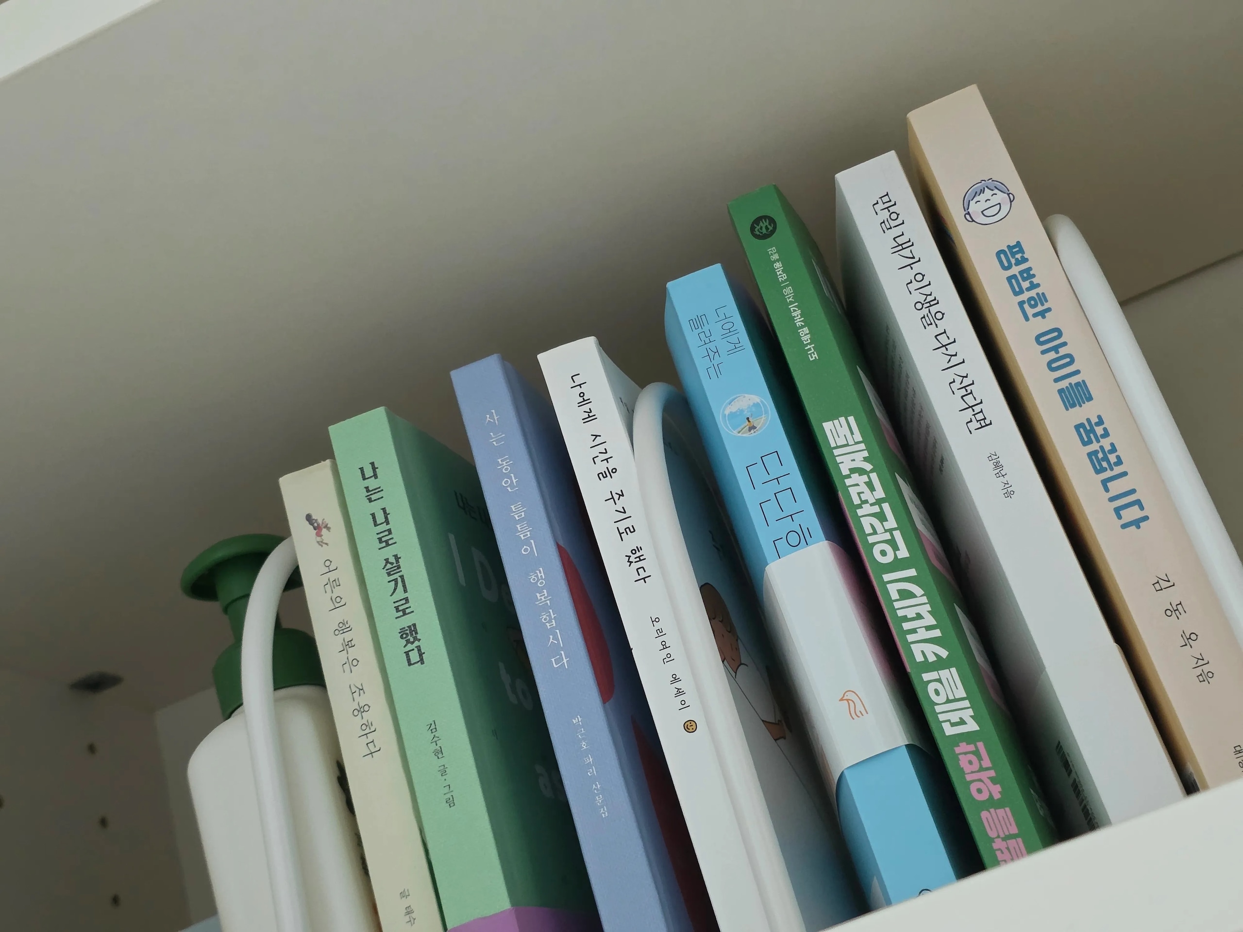 U-Steel Metal Bookend Organizer user photo