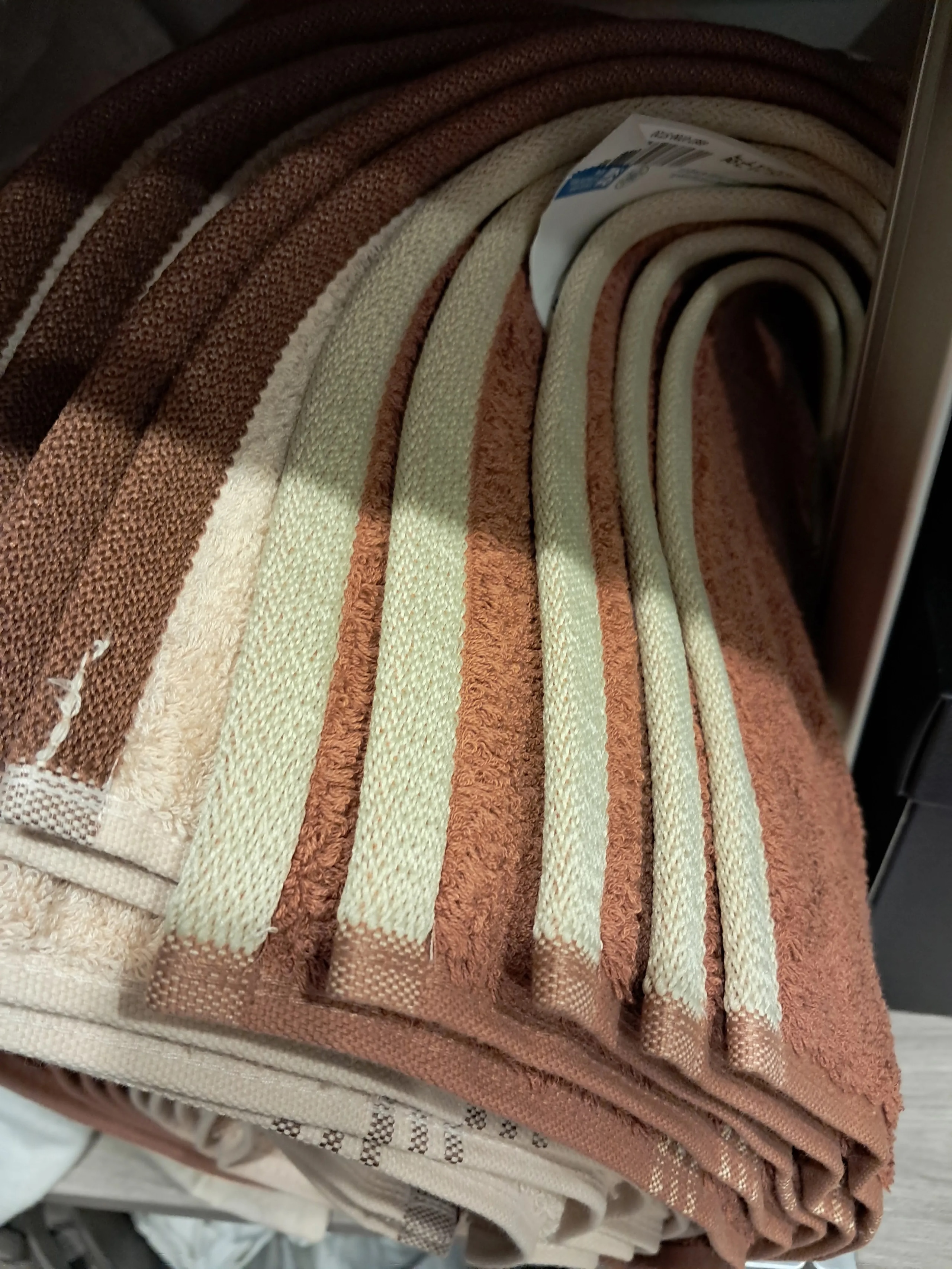 Cafe Series 40s Bamboo Blend Hotel Towel user photo