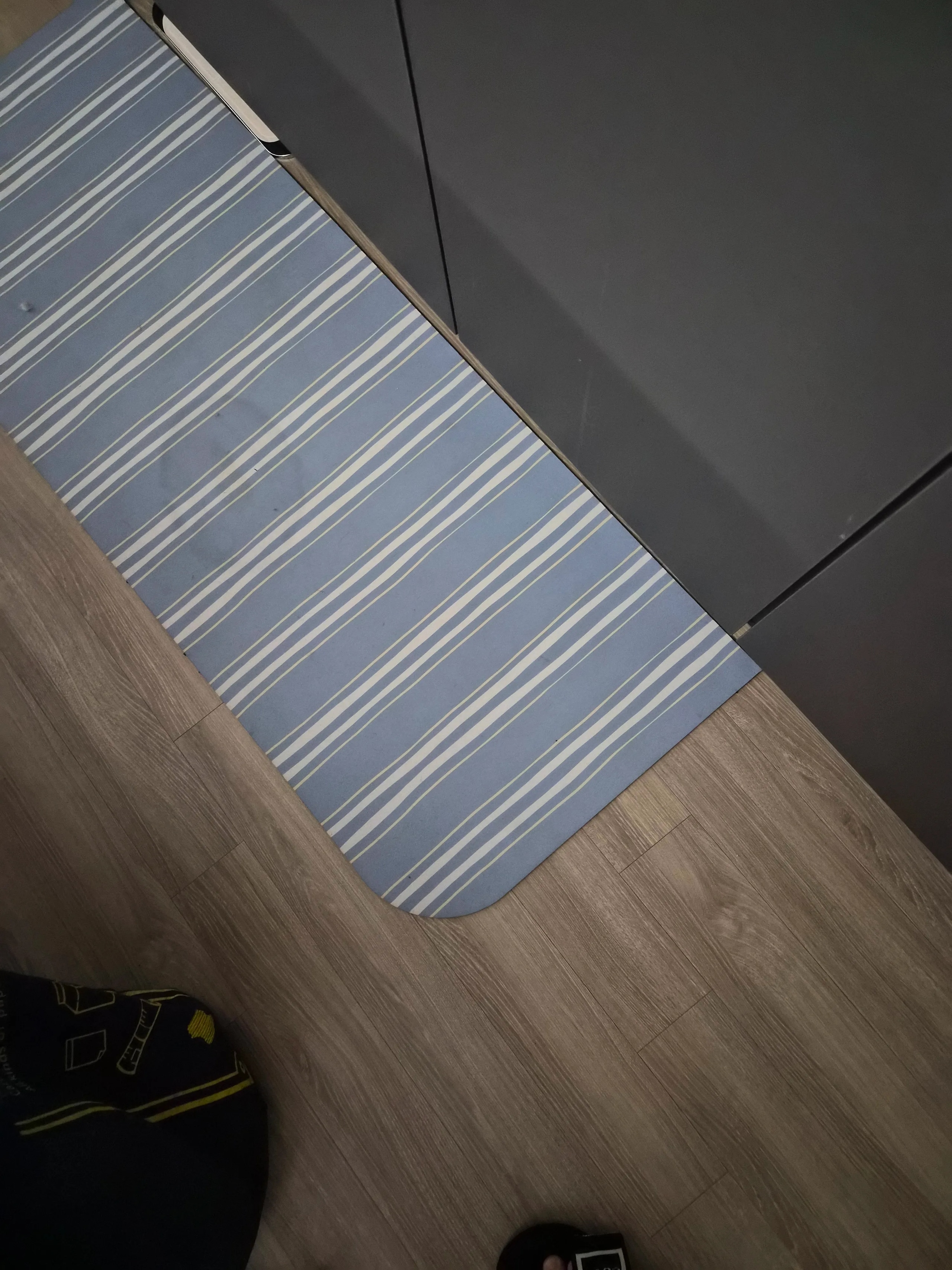 Washable Stripe Diatomite Shape Bath Mat user photo