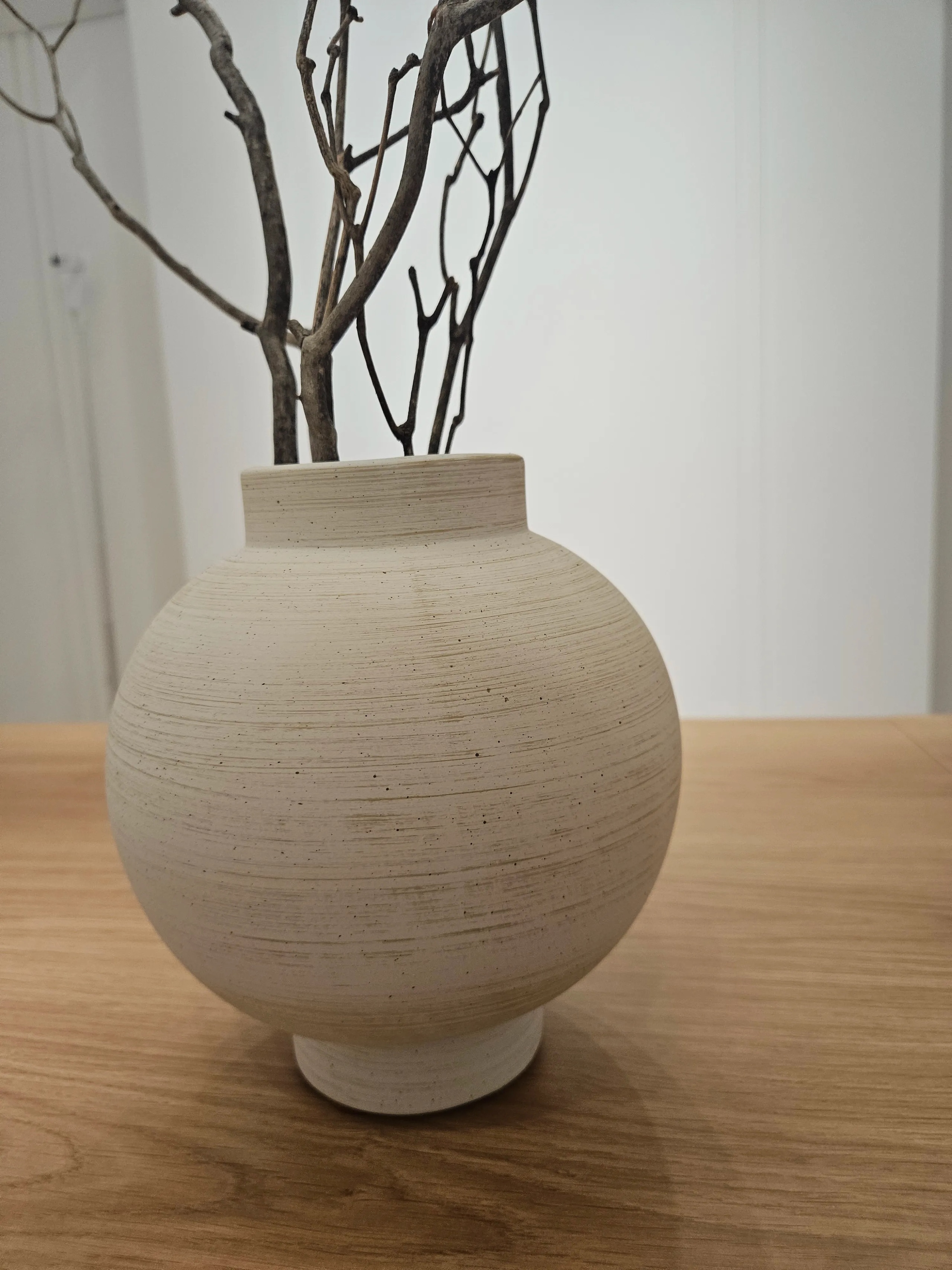 Large Round Terracotta Ceramic Vase Object user photo